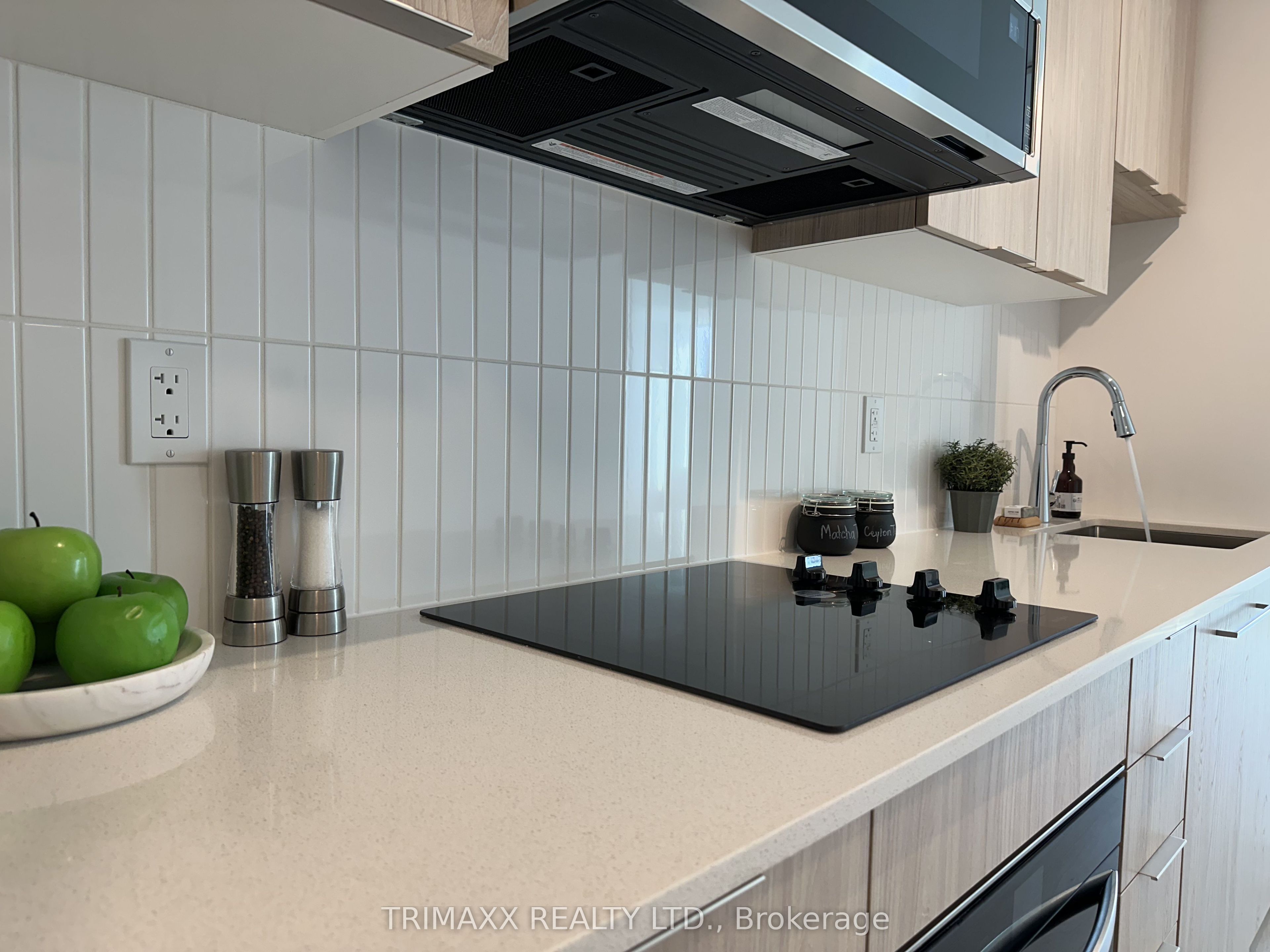 2501 Saw Whet Boulevard 226, Oakville, ON L6M 5N2 photo 4