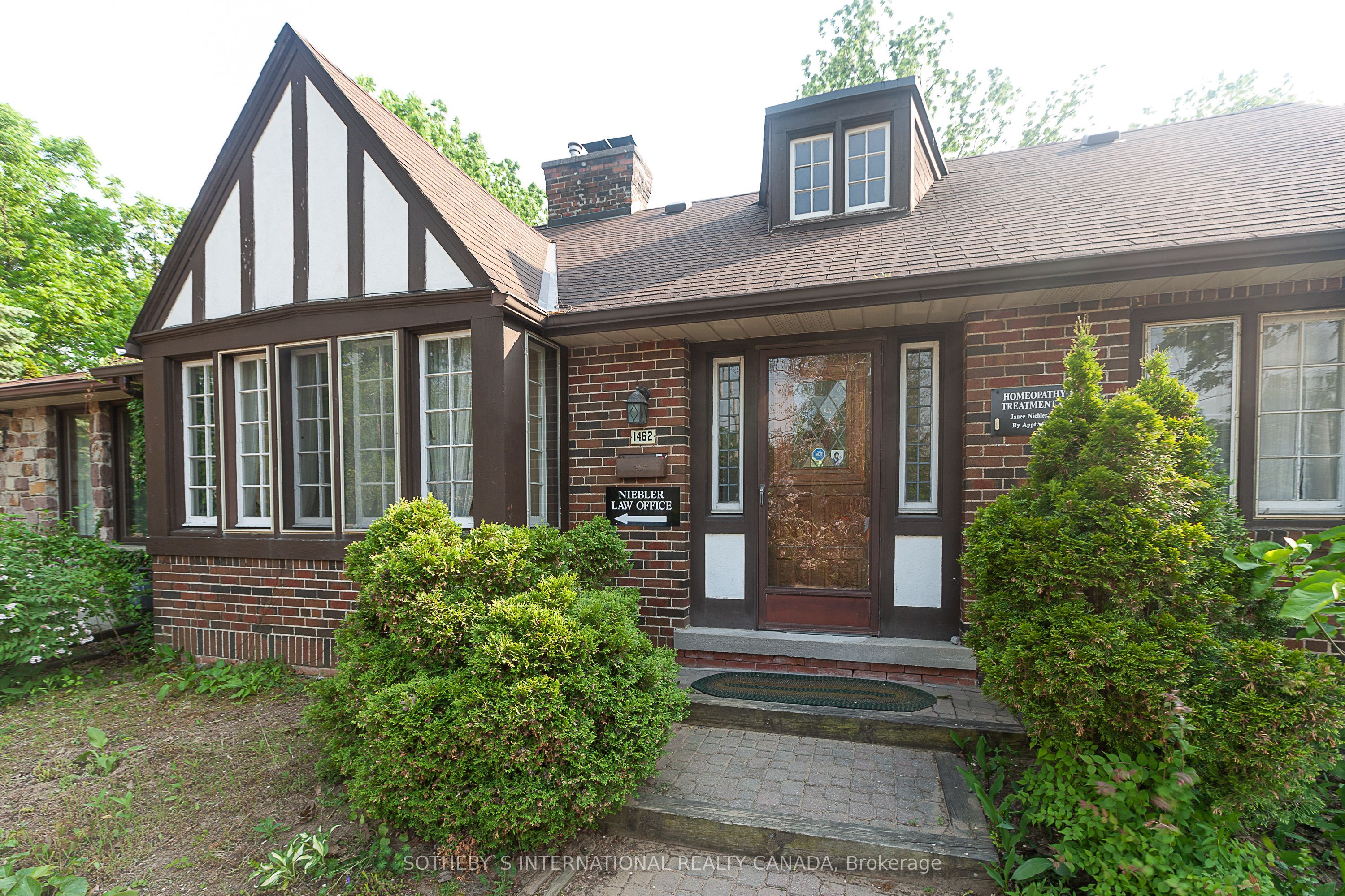 1462 Hurontario Street, Mississauga, ON L5G 3H4 photo 3