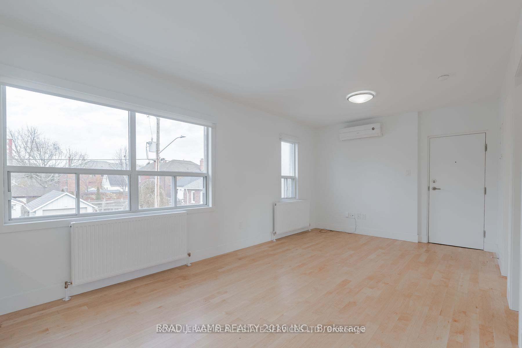 28A Third Street 3, Toronto, ON M8V 2X6 photo 3