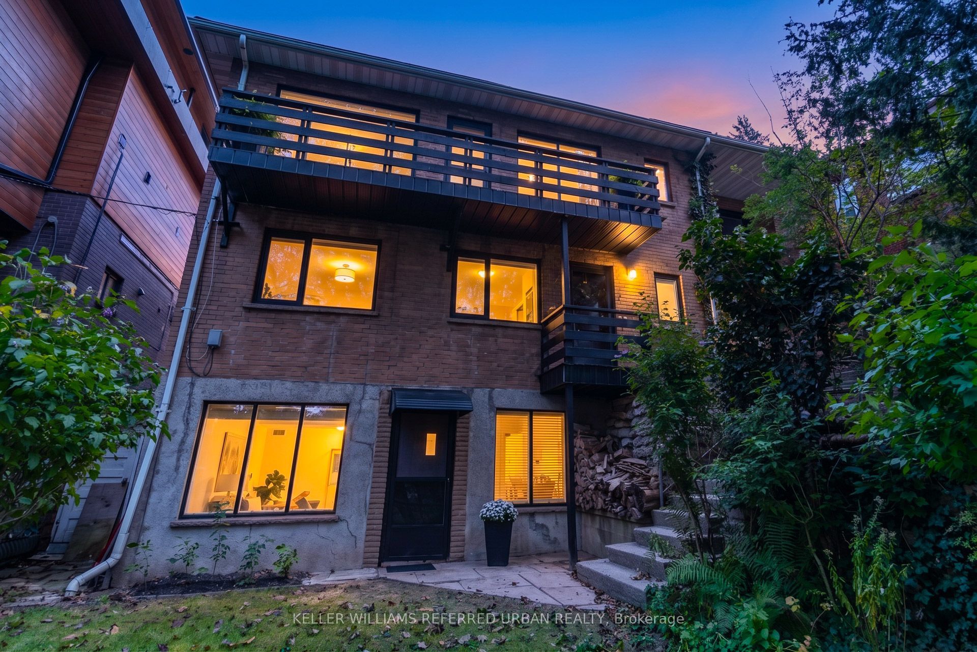 30 Rambert Crescent, Toronto, ON M6S 1E6 photo 2