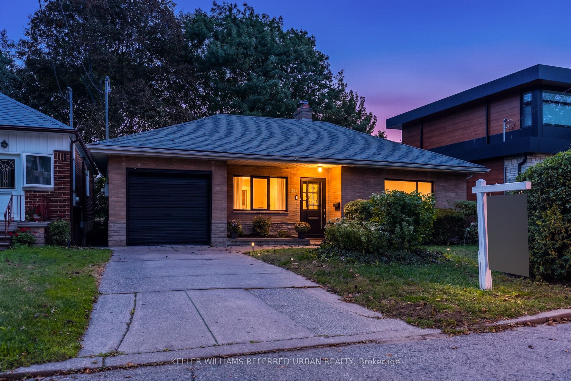 30 Rambert Crescent, Toronto, ON M6S 1E6 photo 3