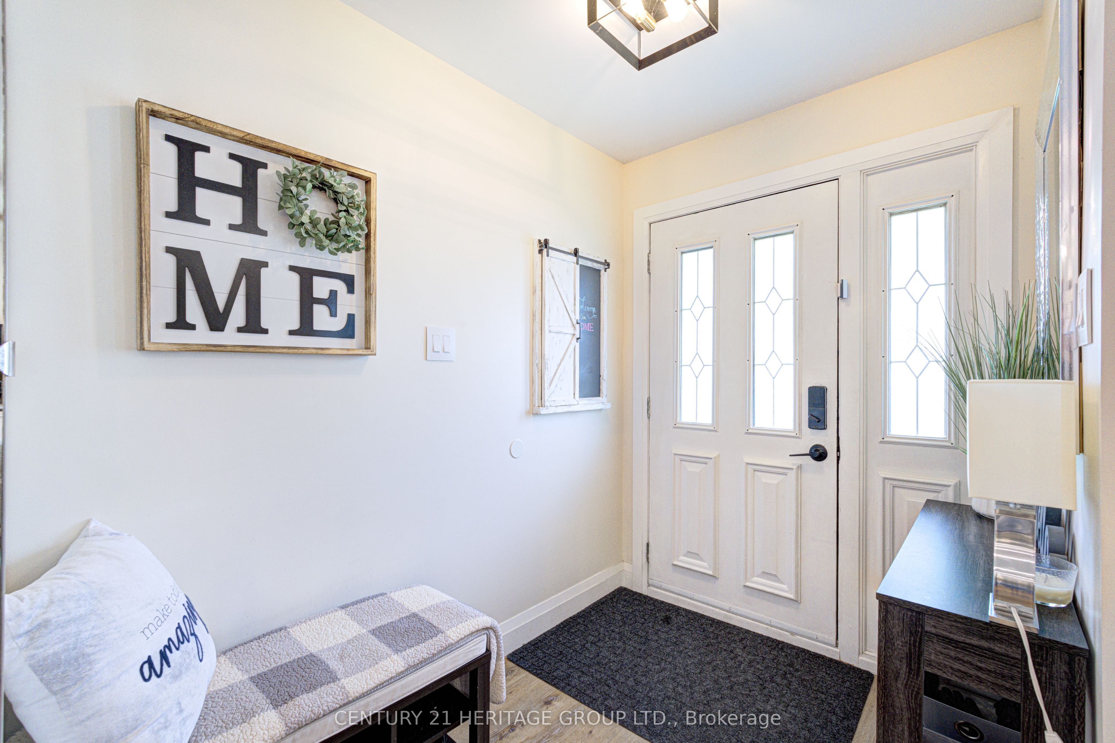 2379 Duncaster Drive, Burlington, ON L7P 3V9 photo 2