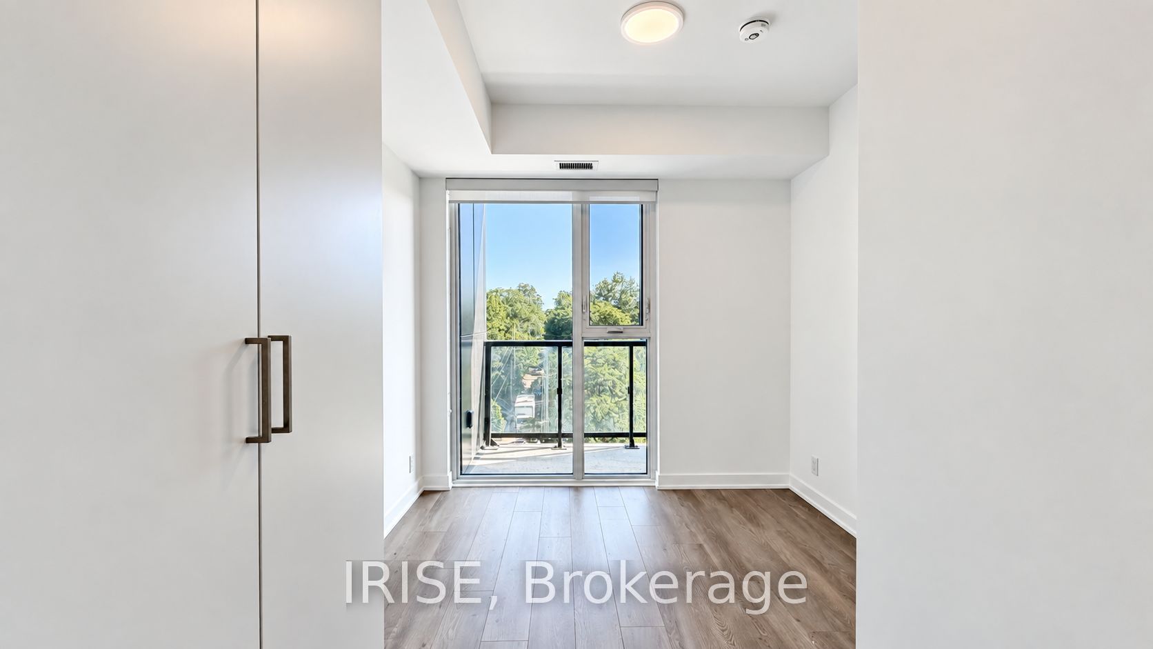 1660 Bloor Street W 604, Toronto, ON M6P 0C6 photo 3