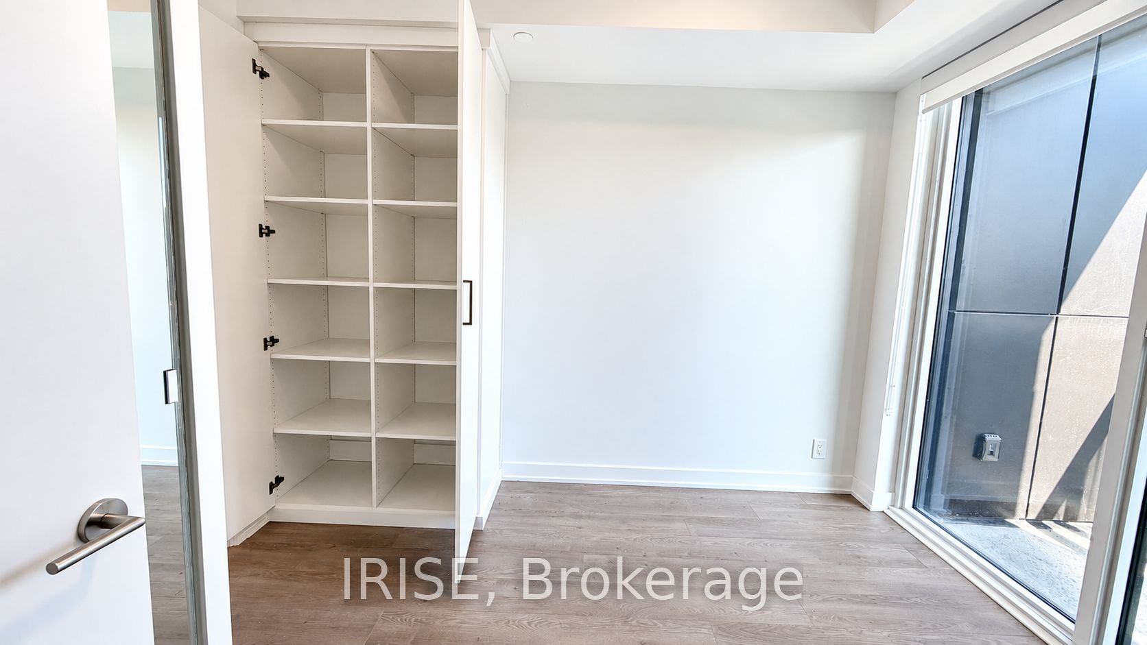 1660 Bloor Street W 604, Toronto, ON M6P 0C6 photo 5