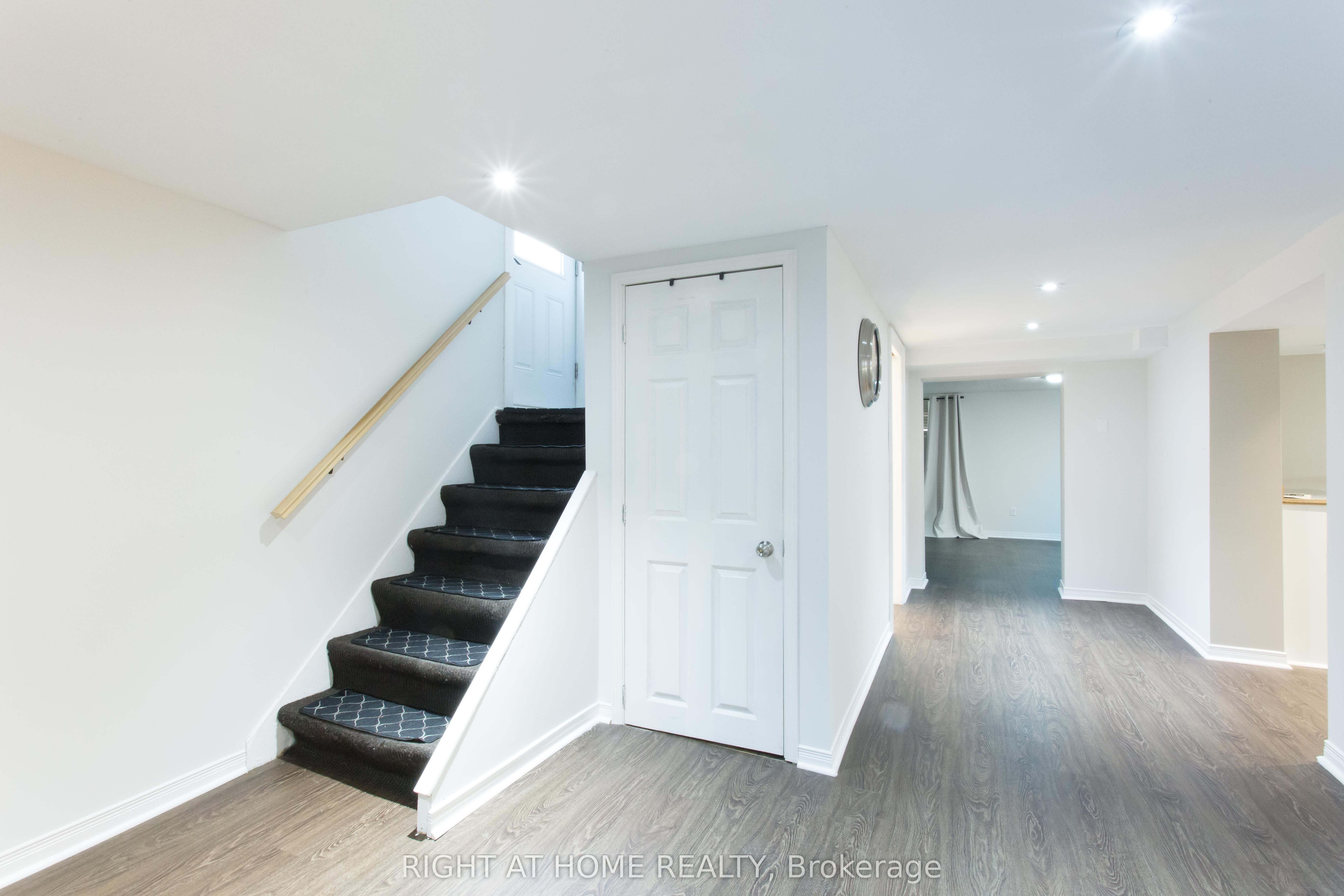 30 Northampton Drive BSMT, Toronto, ON M9B 4S6 photo 2