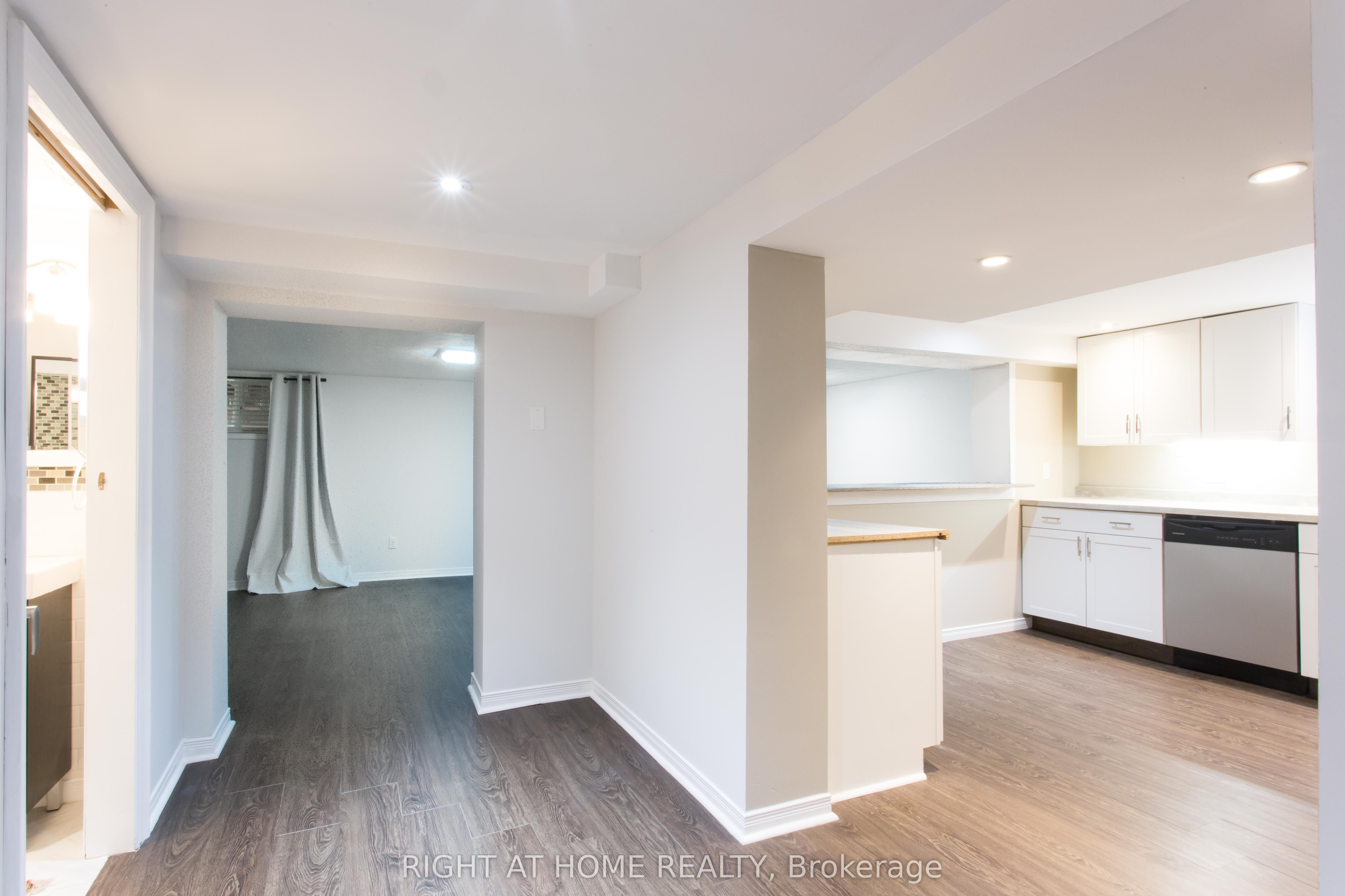 30 Northampton Drive BSMT, Toronto, ON M9B 4S6 photo 4