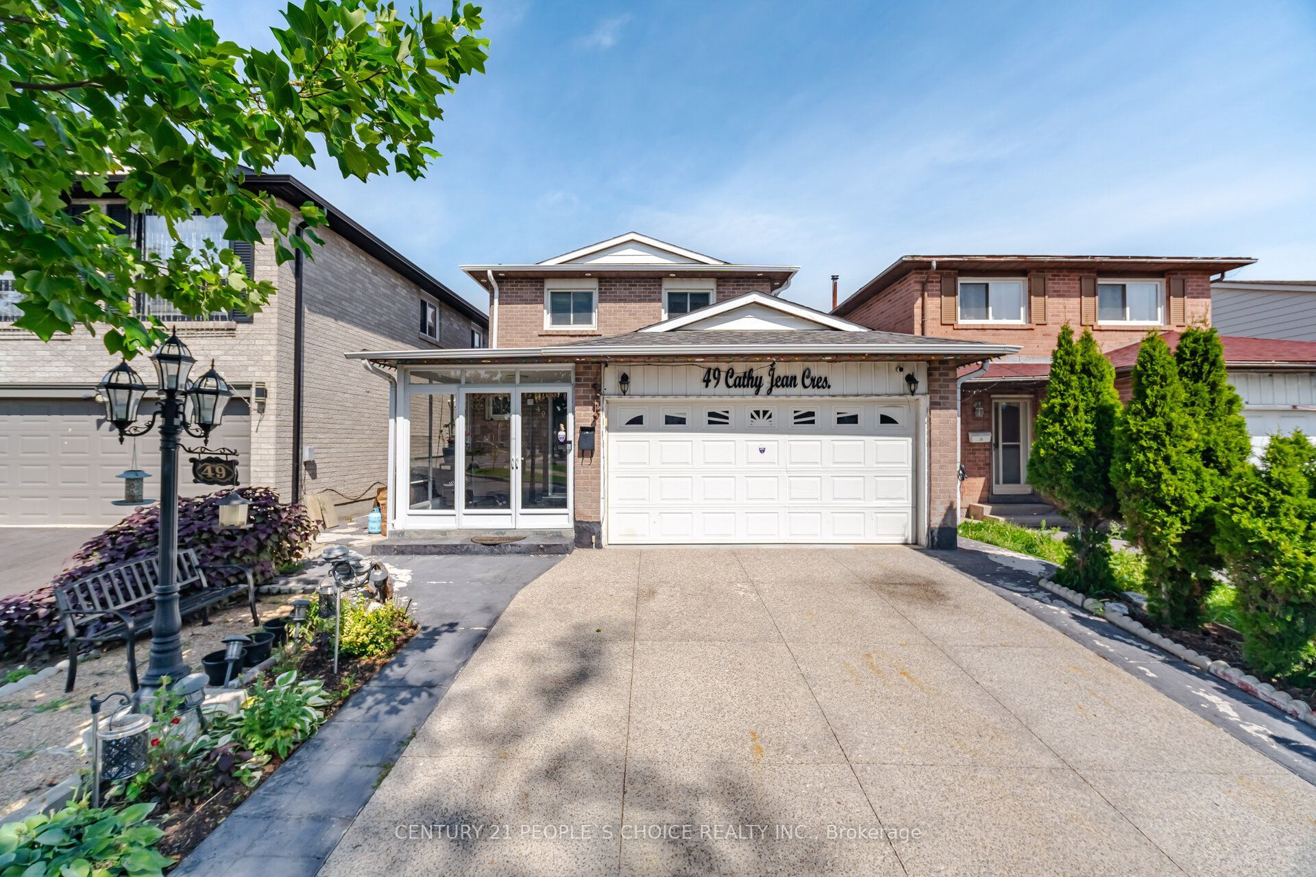 49 Cathy Jean Crescent, Toronto, ON M9V 4T2 photo 2