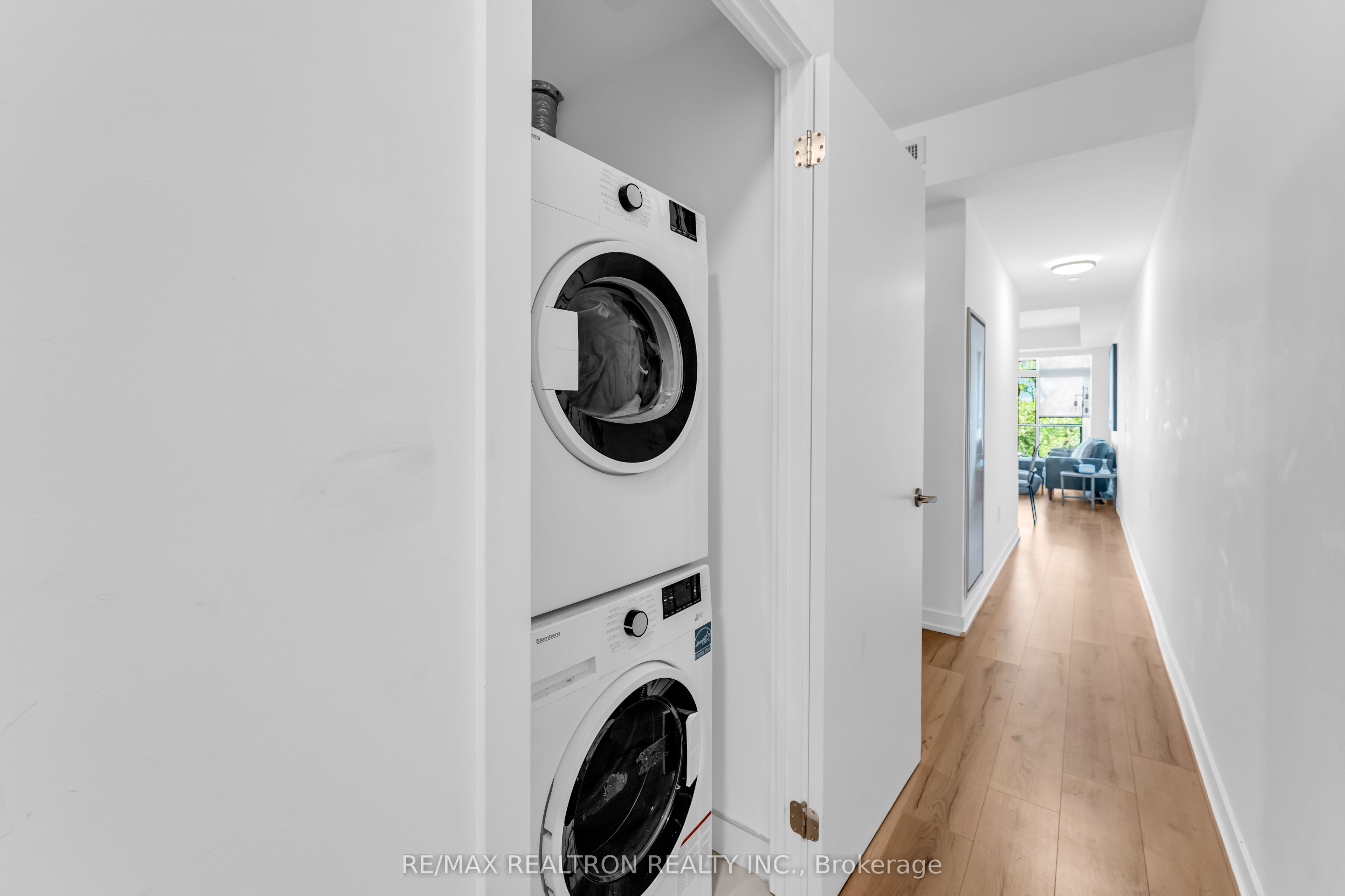 1195 The Queensway 317, Toronto, ON M8Z 1R6 photo 5