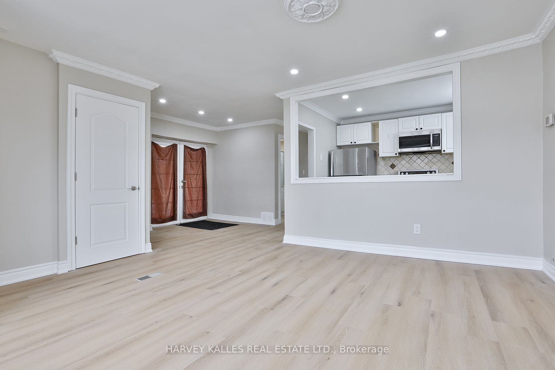 1239 Jane Street, Toronto, ON M6M 4X9 photo 5