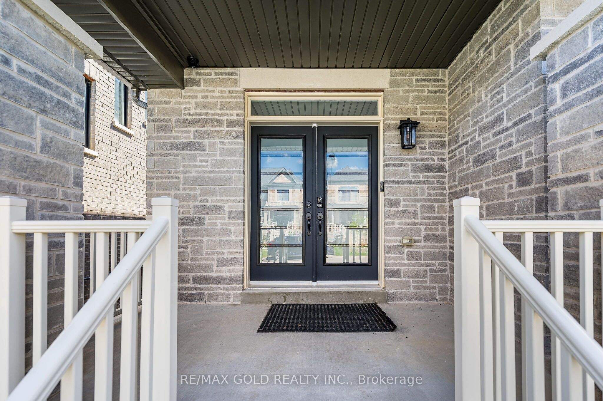 19 Trellanock Road, Brampton, ON L6Y 6K8 photo 3