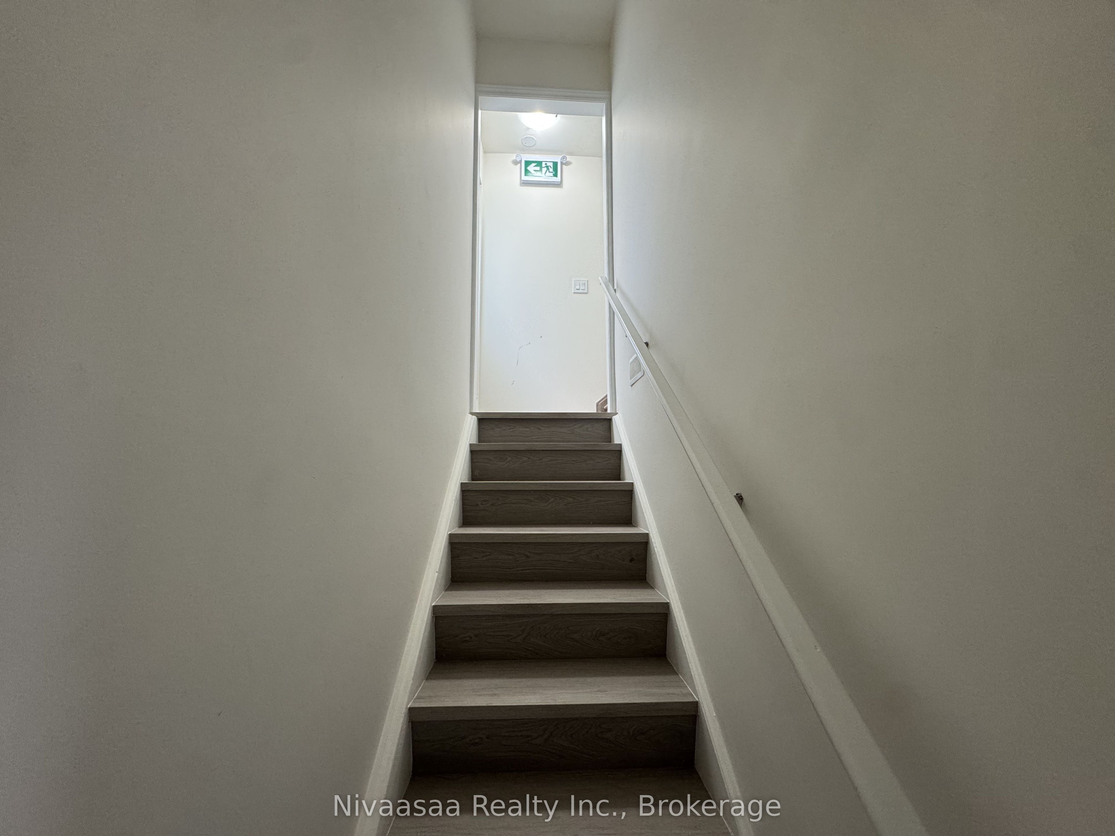 39 Petch Avenue Basement, Caledon, ON L7C 4J8 photo 4