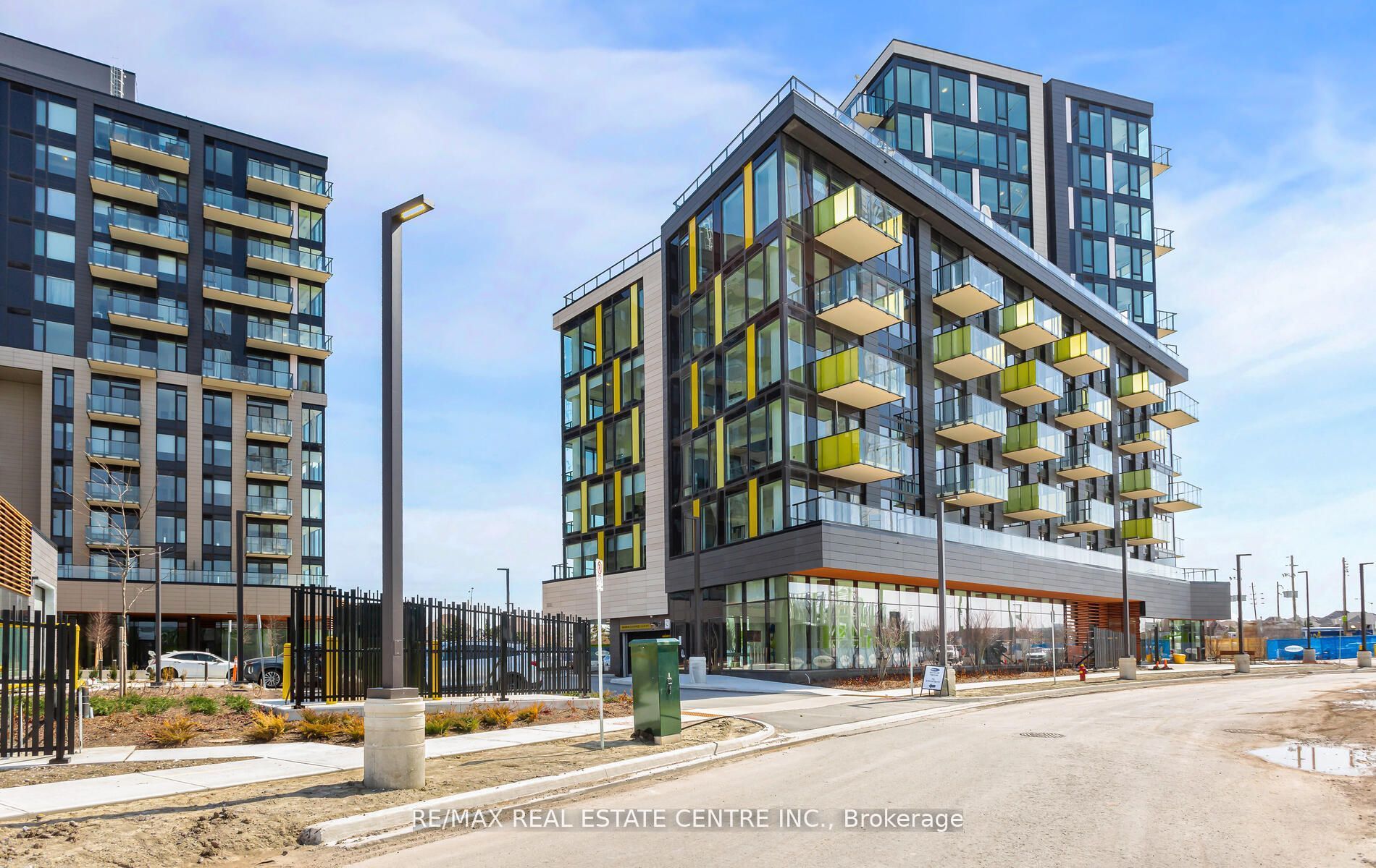 3006 William Cutmore Boulevard 210, Oakville, ON L6H 8A4 photo 3