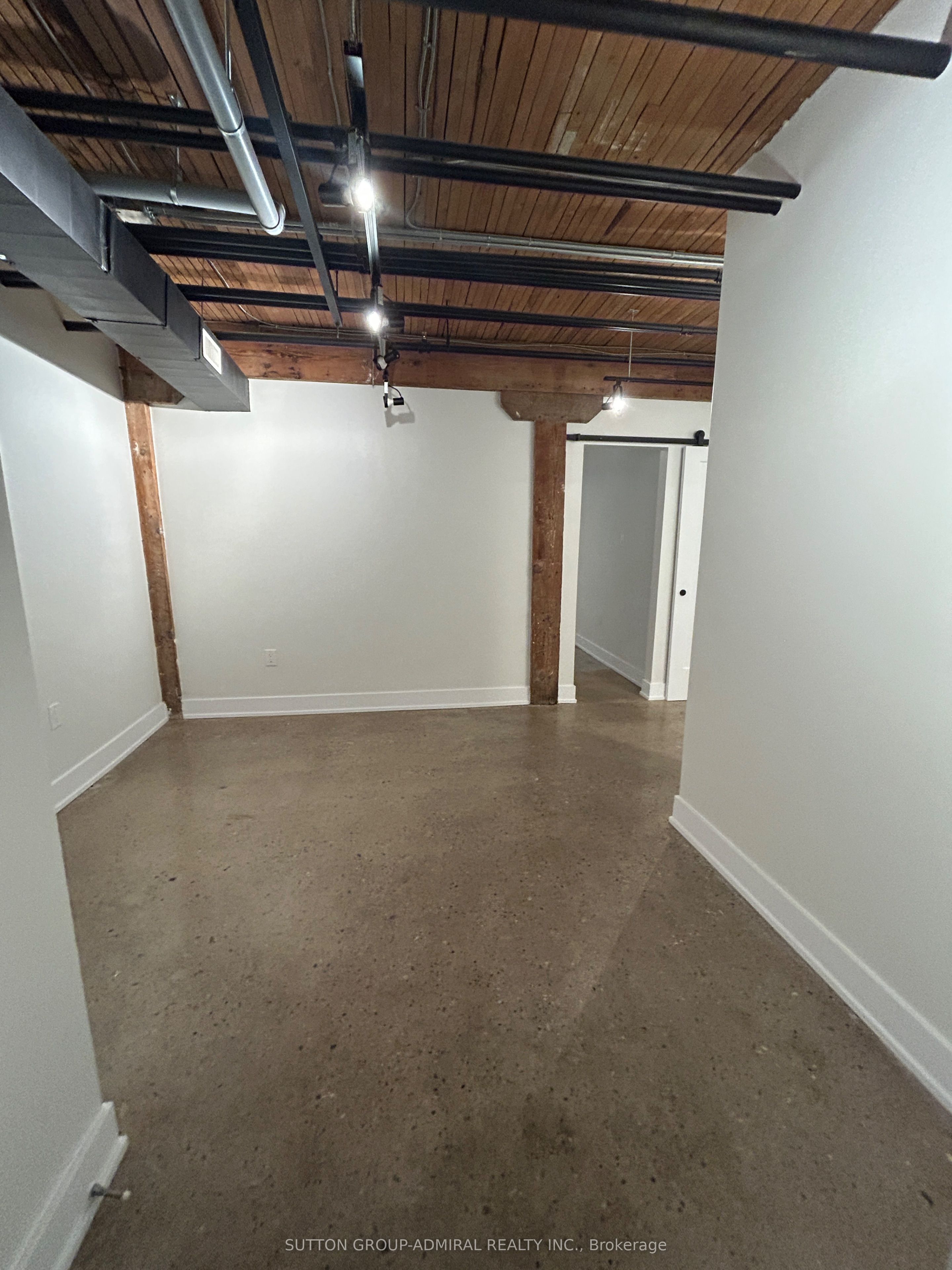 34 Noble Street L102, Toronto, ON M6K 2C9 photo 4