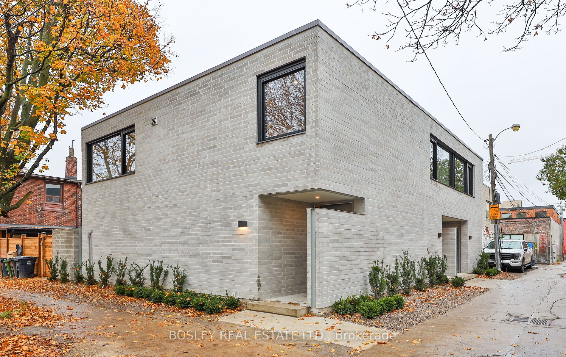 1404 Dufferin Street Laneway, Toronto, ON M6H 4C8 photo 2