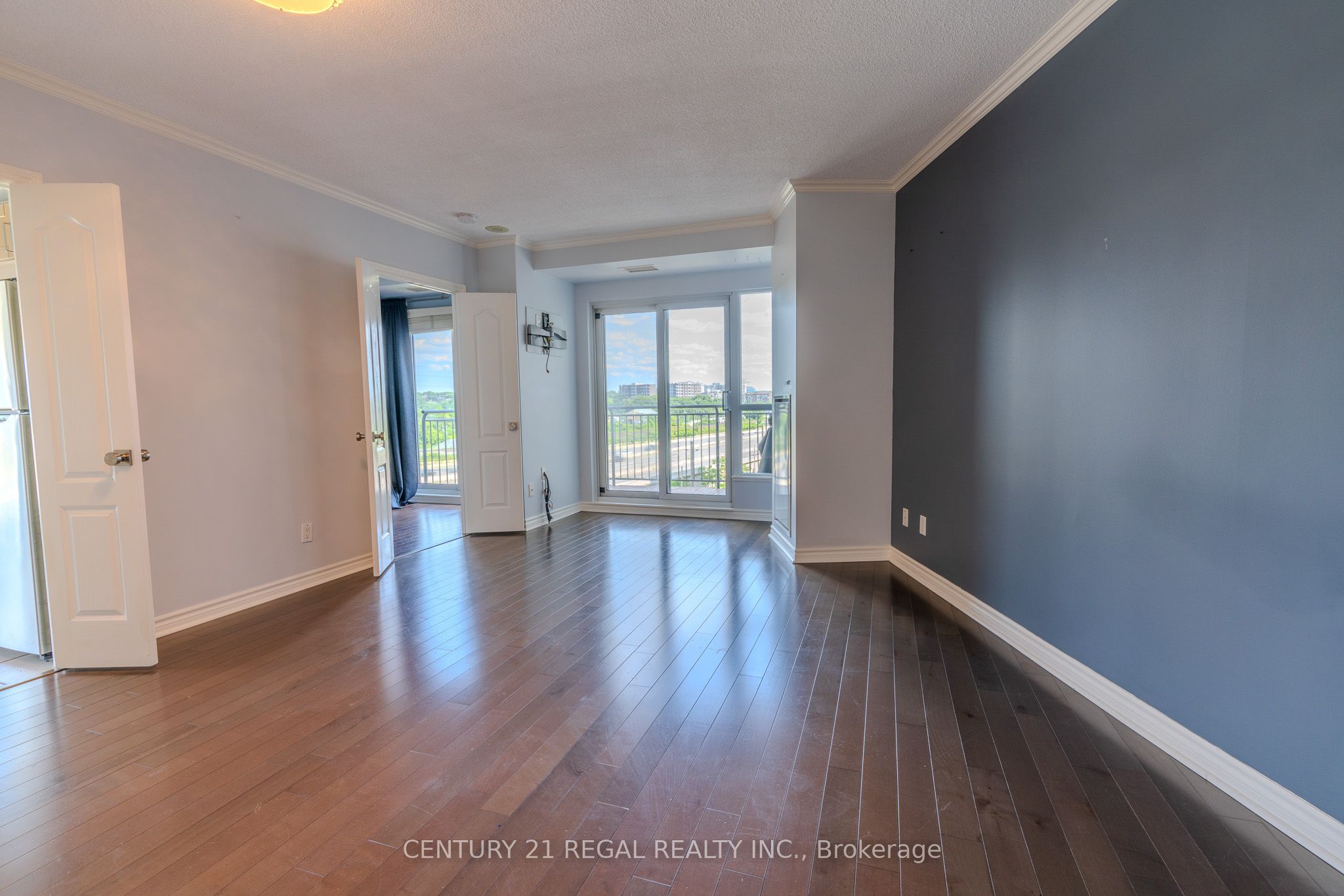 2111 Lake Shore Blvd Boulevard W 709, Toronto, ON M8V 4B2 photo 4