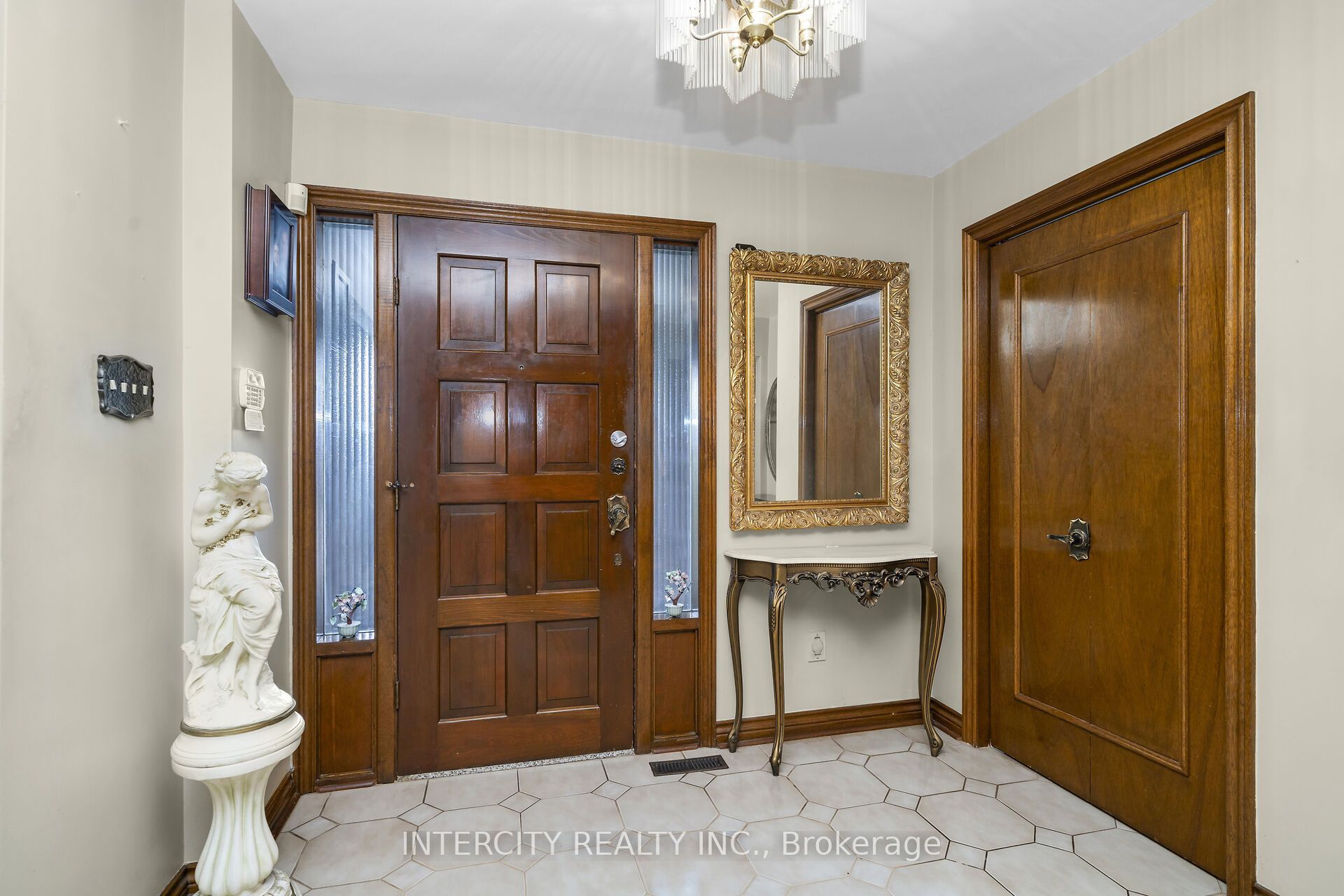 72 Chiswick Avenue, Toronto, ON M6M 4V3 photo 4