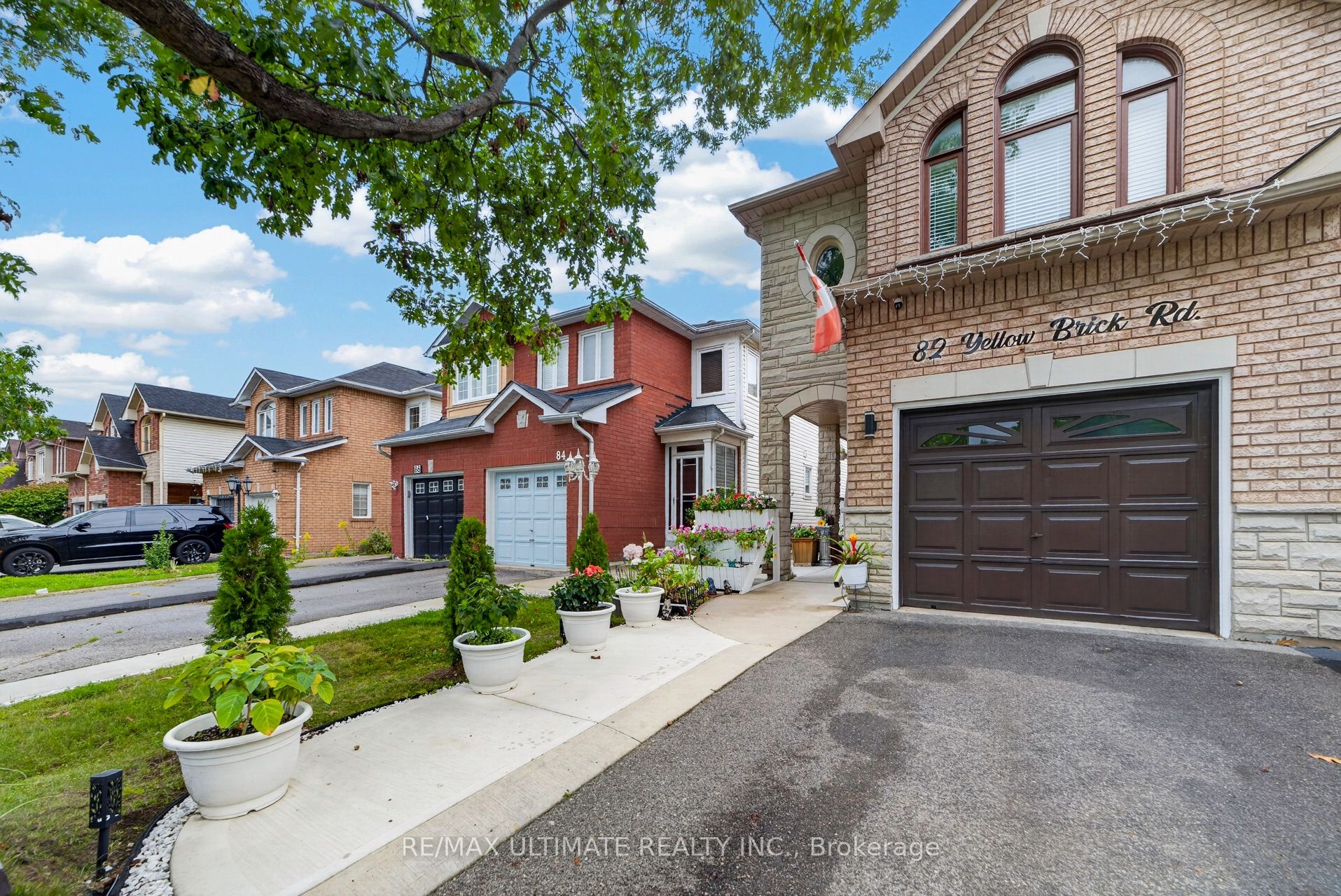 82 Yellow Brick Road, Brampton, ON L6V 4L1 photo 2