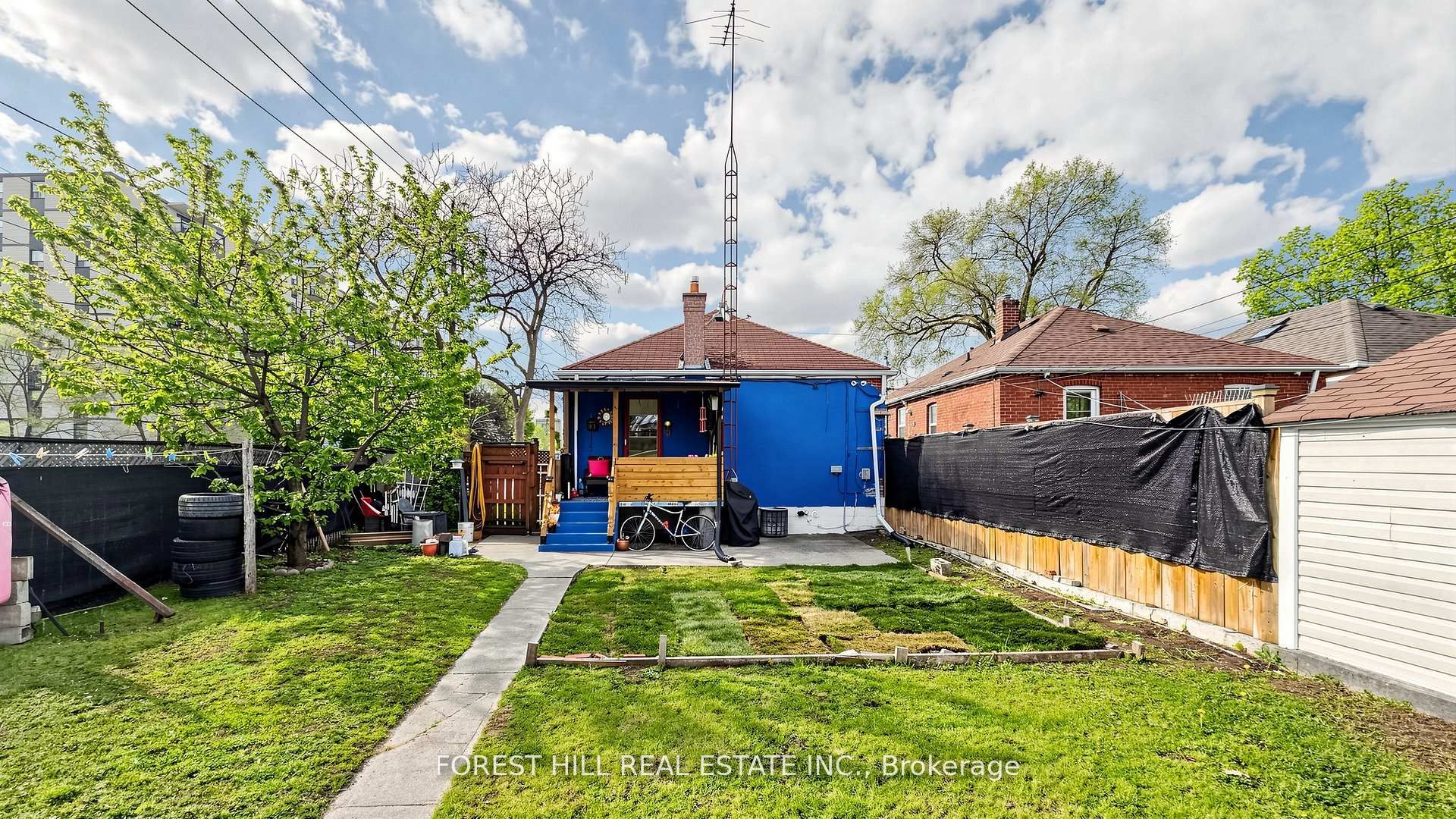 2 Ellins Avenue, Toronto, ON M6N 2A1 photo 4