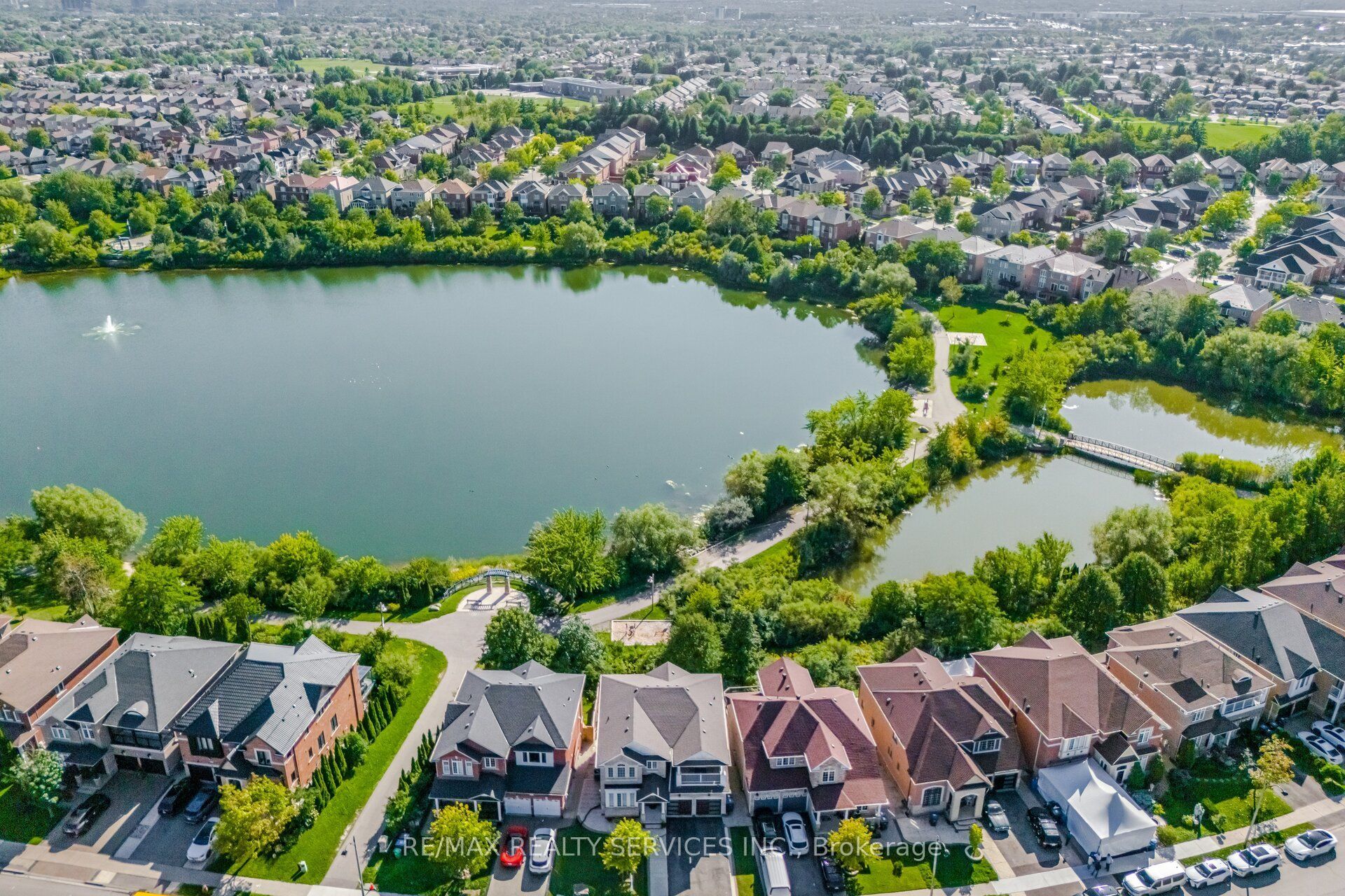 68 Southlake Boulevard, Brampton, ON L6V 4P1 photo 3
