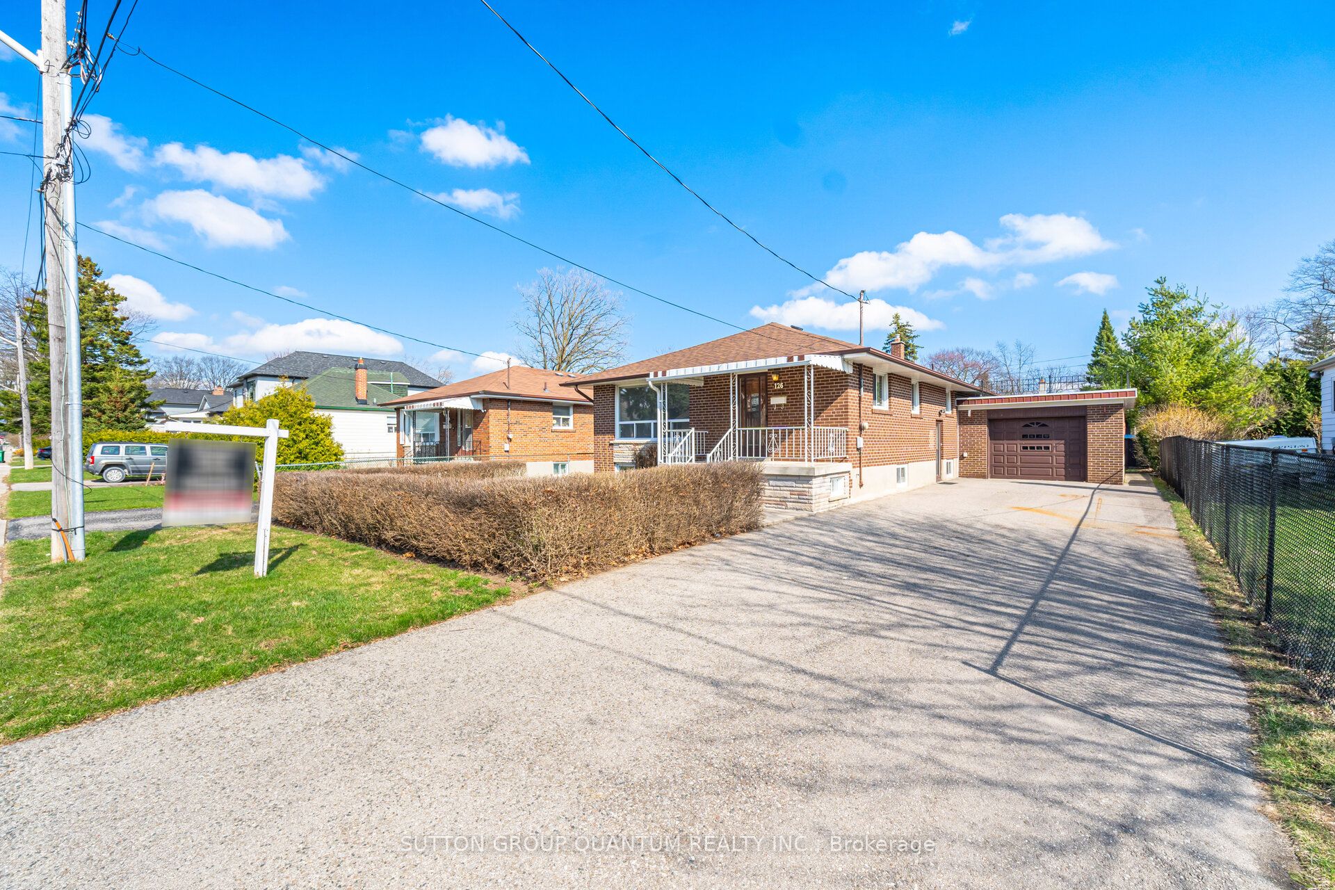 126 Angelene Street, Mississauga, ON L5G 1X2