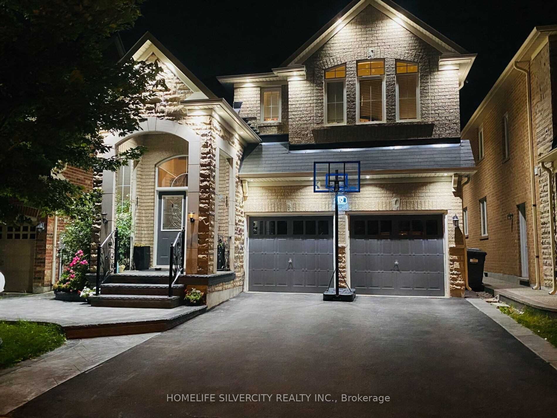 10 Bloom Drive, Brampton, ON L6P 3C2 photo 3