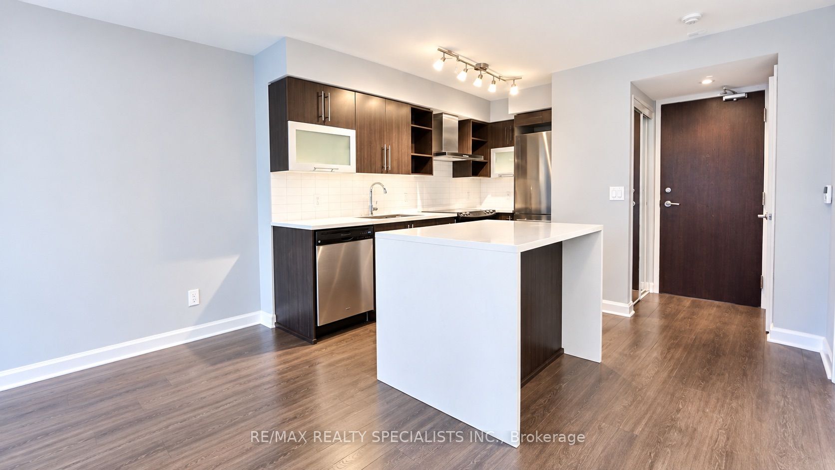 1 Michael Power Place 612, Toronto, ON M9A 0A1 photo 4
