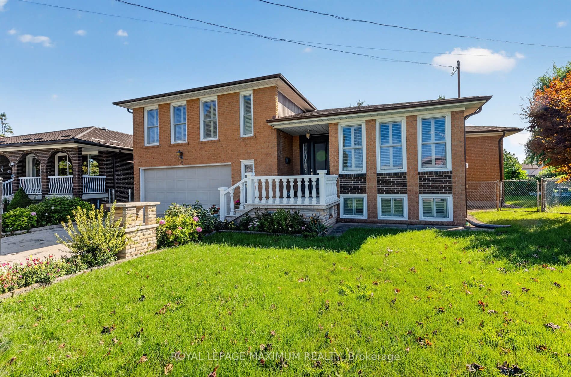 9 Urban Court, Toronto, ON M9W 5V7 photo 3