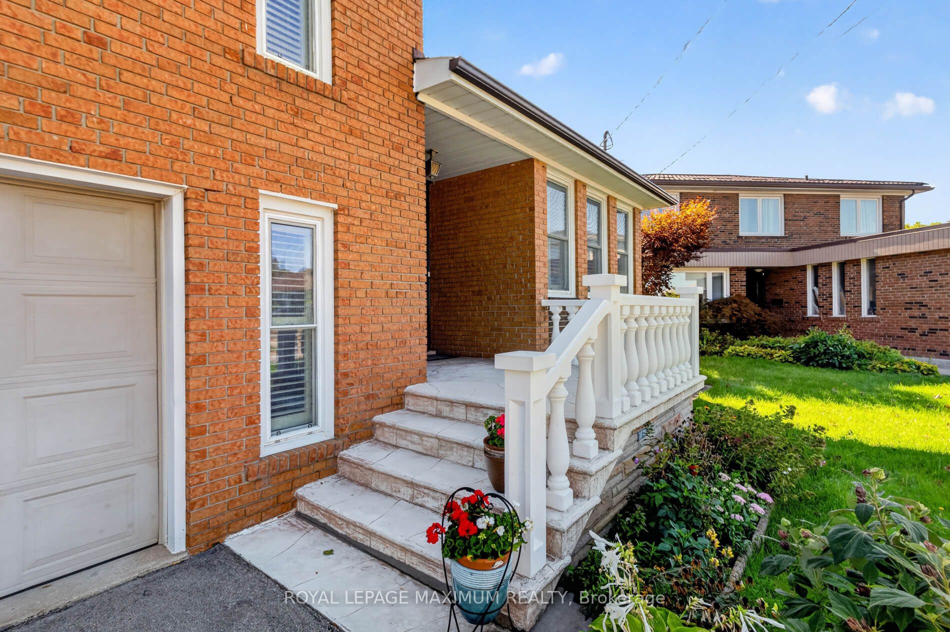 9 Urban Court, Toronto, ON M9W 5V7 photo 4