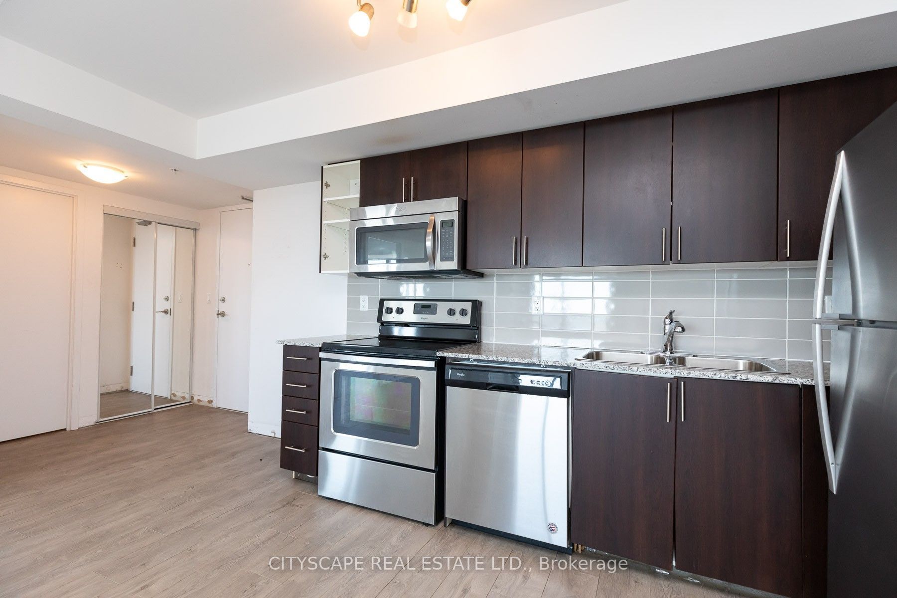 1410 Dupont Street 2304, Toronto, ON M6H 2B1