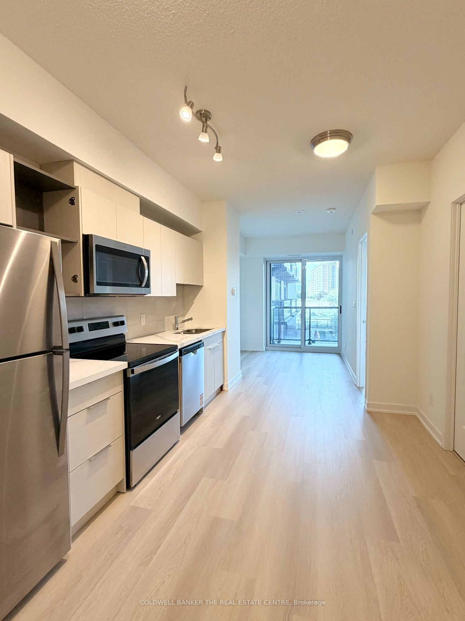 2839 Jane Street 302, Toronto, ON M3N 2J5 photo 2