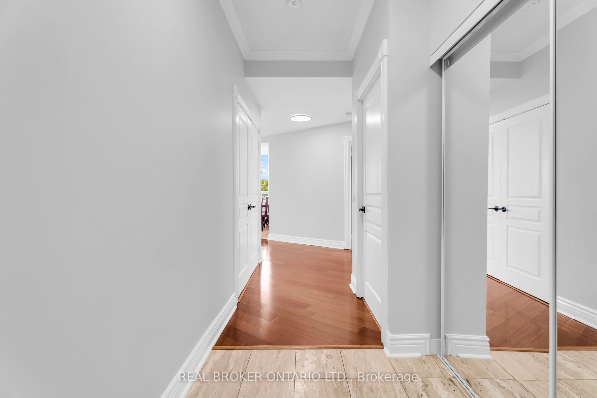 1 Belvedere Court 405, Brampton, ON L6V 4M6 photo 4