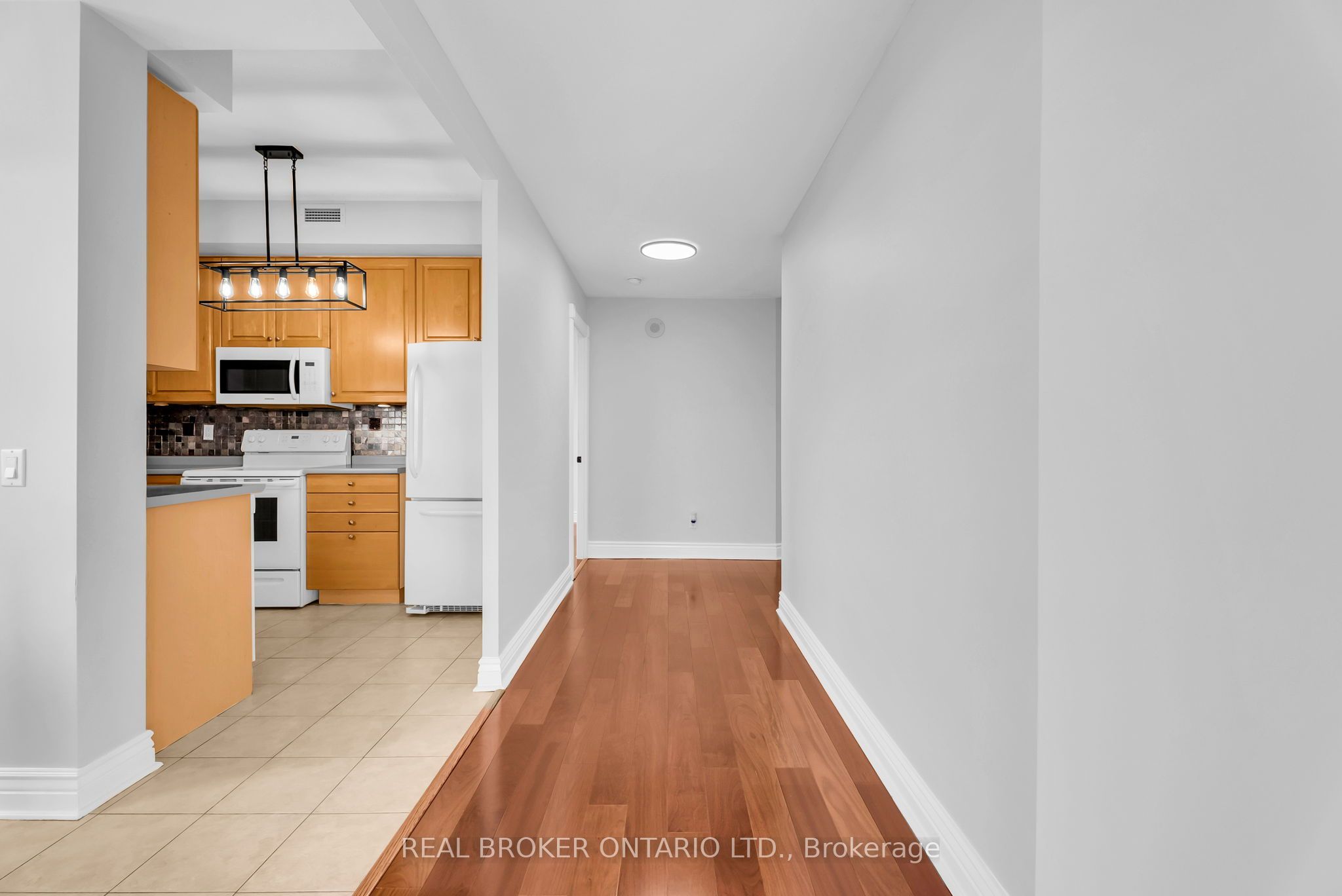1 Belvedere Court 405, Brampton, ON L6V 4M6 photo 5