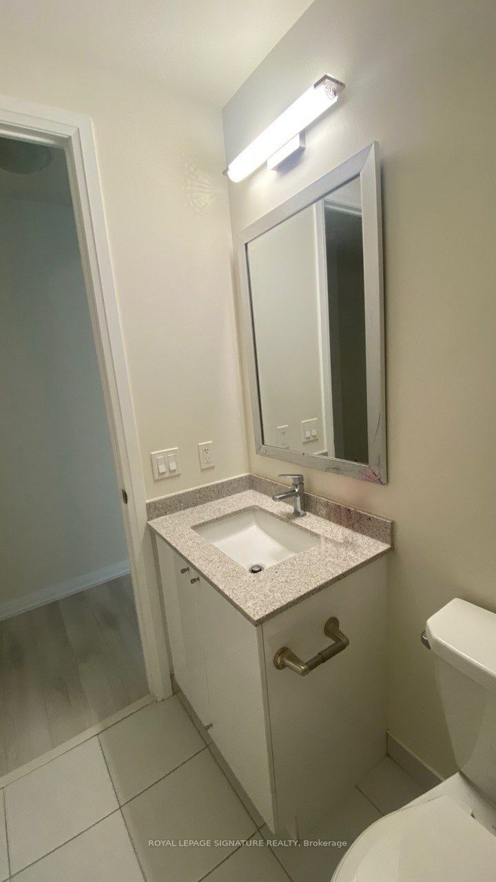 35 Watergarden Drive 2611, Mississauga, ON L5R 0G8 photo 4