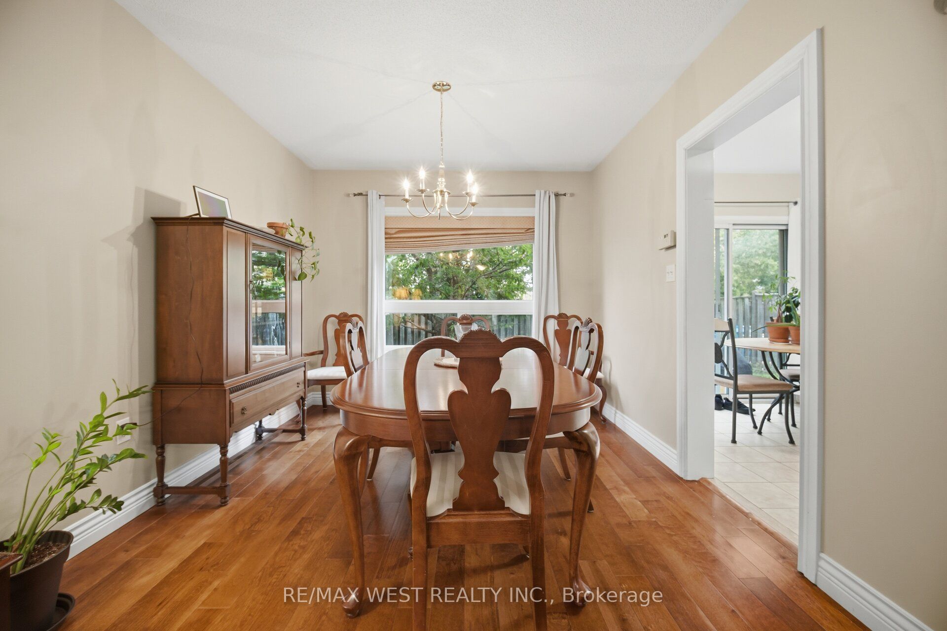 6409 Torre Drive Upper, Mississauga, ON L5V 2S5 photo 4