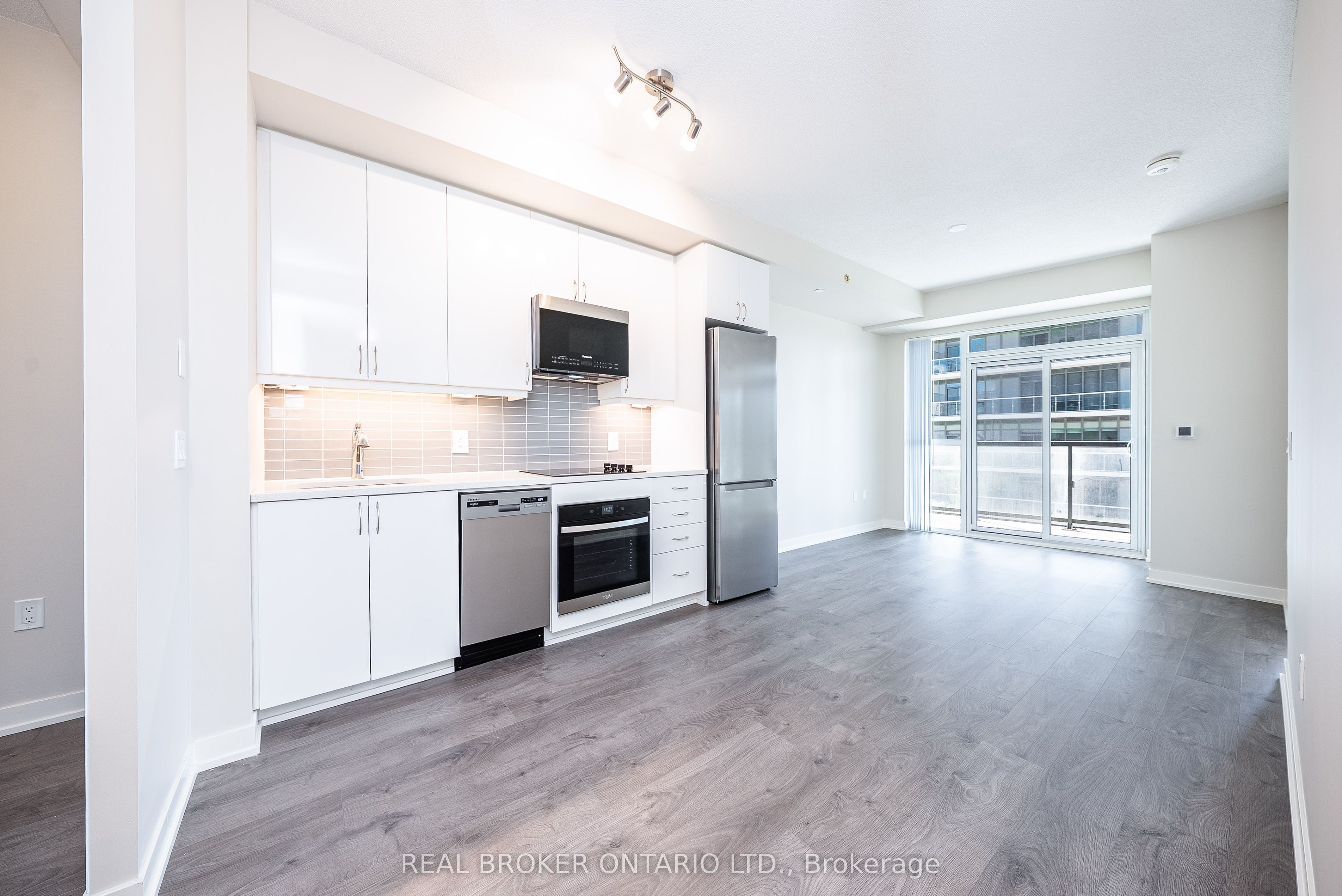38 Annie Craig Drive 1707, Toronto, ON M8V 0G9