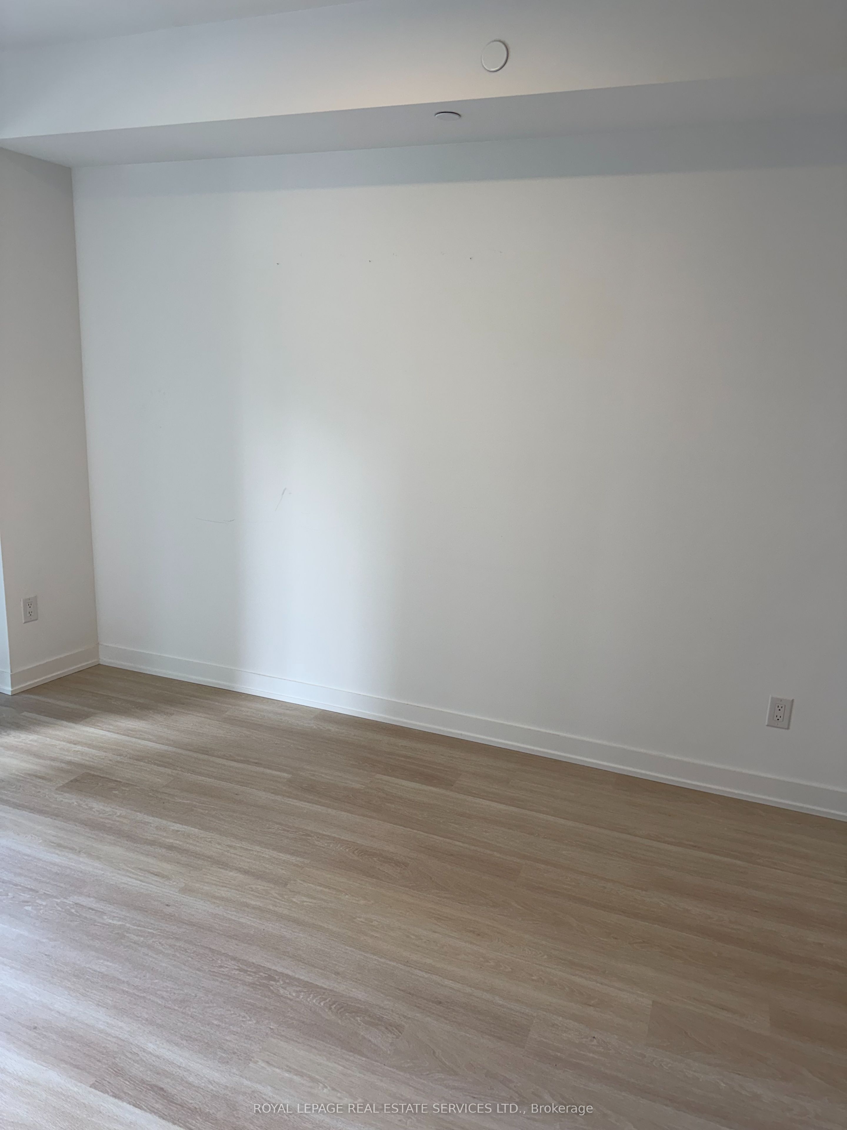 5105 Hurontario Street 309, Mississauga, ON L4Z 0C9 photo 5
