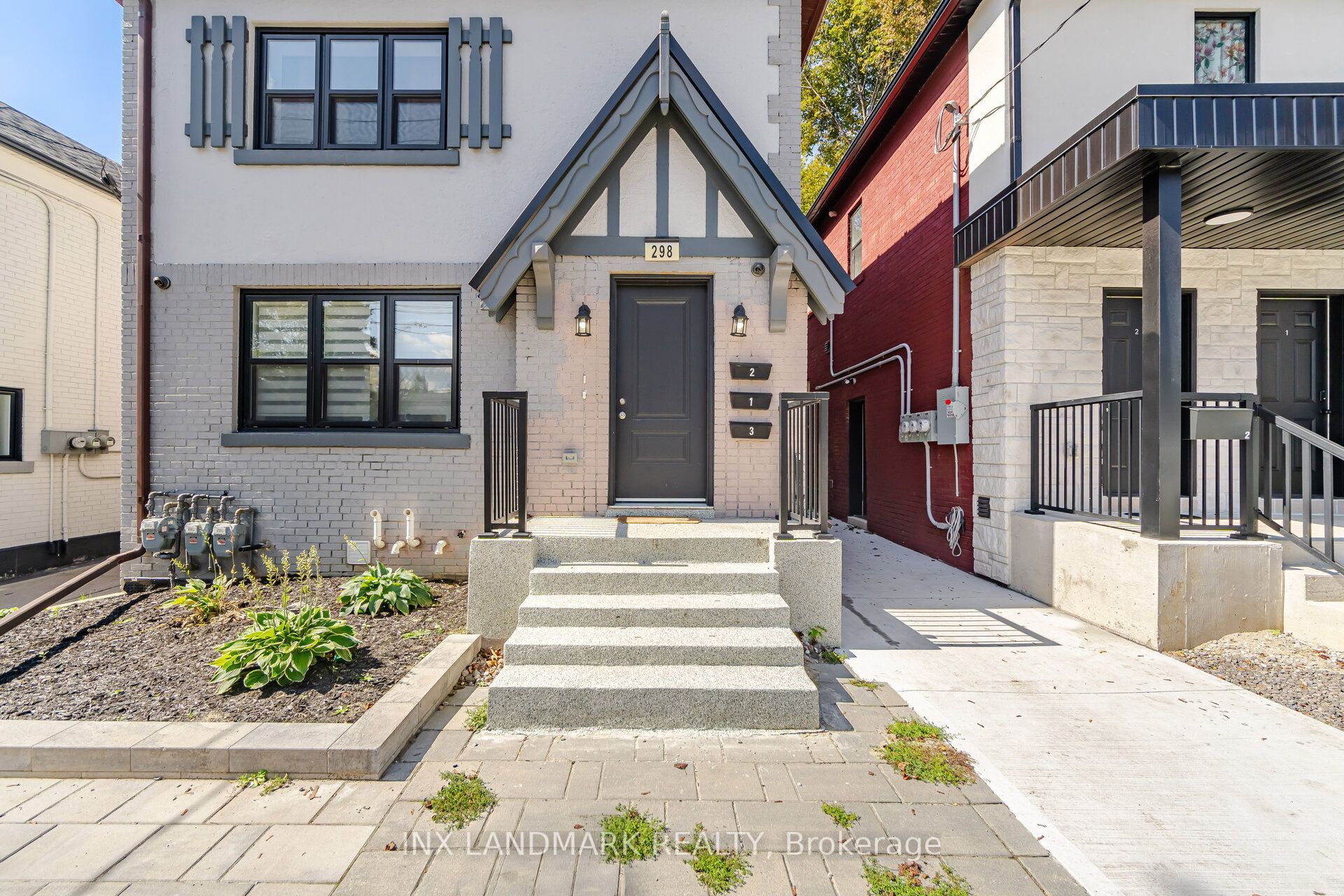 298 South Kingsway, Toronto, ON M6S 3T9 photo 5