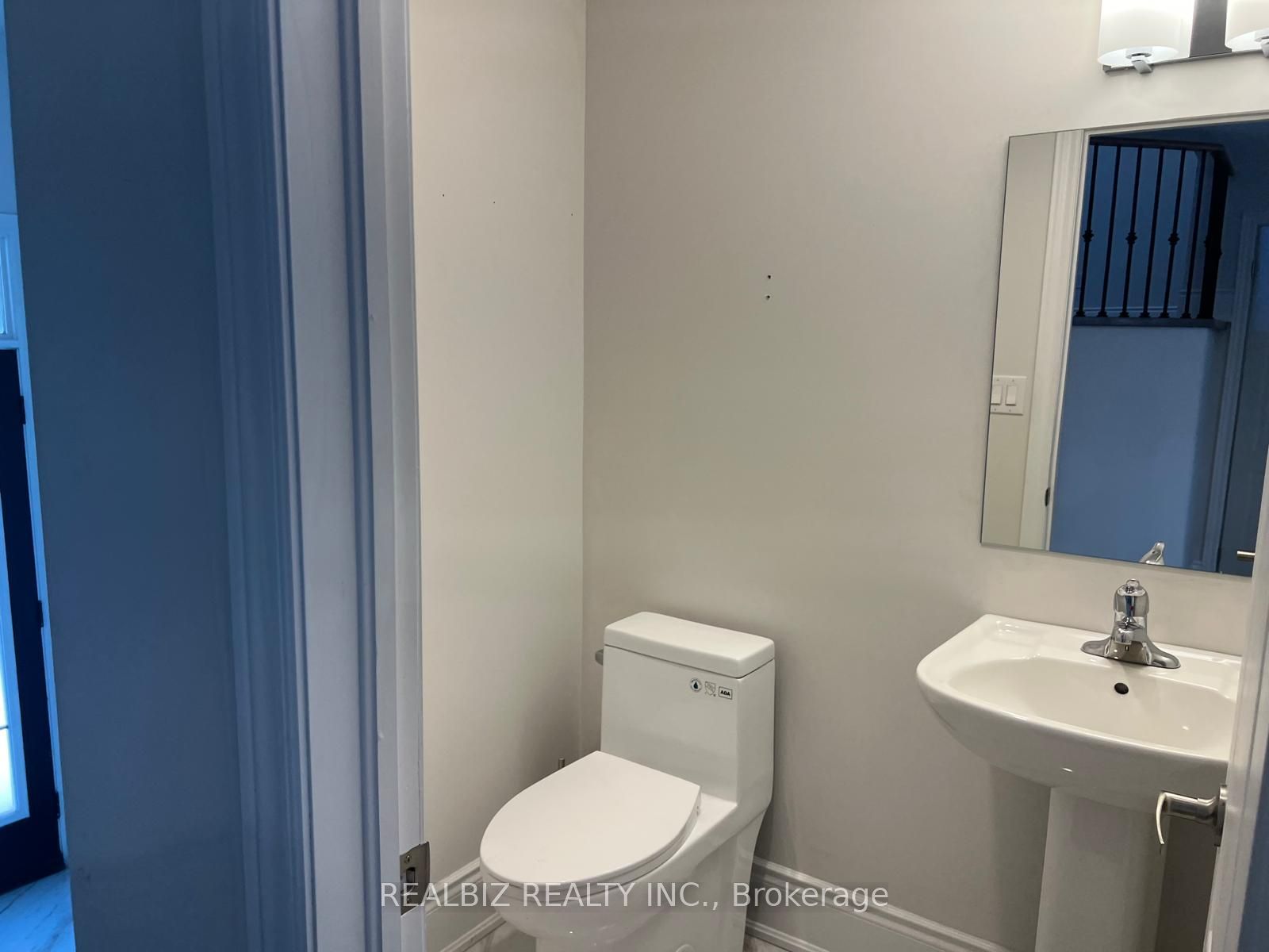 2 Bramoak Crescent, Brampton, ON L7A 1T7 photo 5
