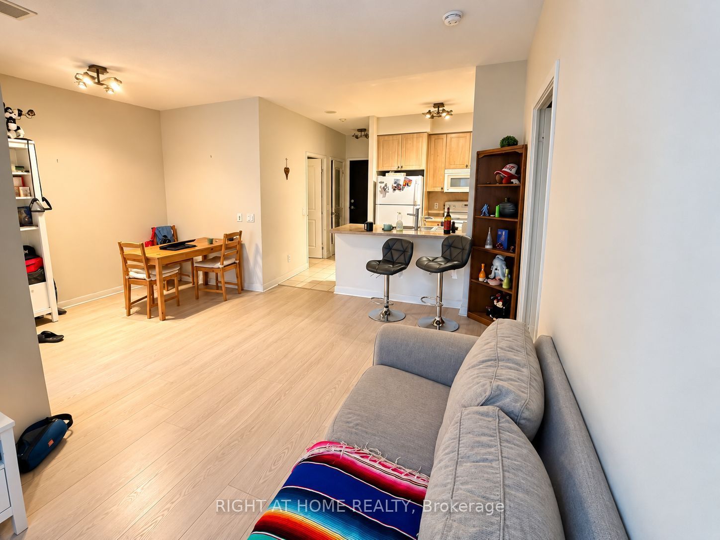 225 Sherway Gardens Road 105, Toronto, ON M9C 0A3 photo 3