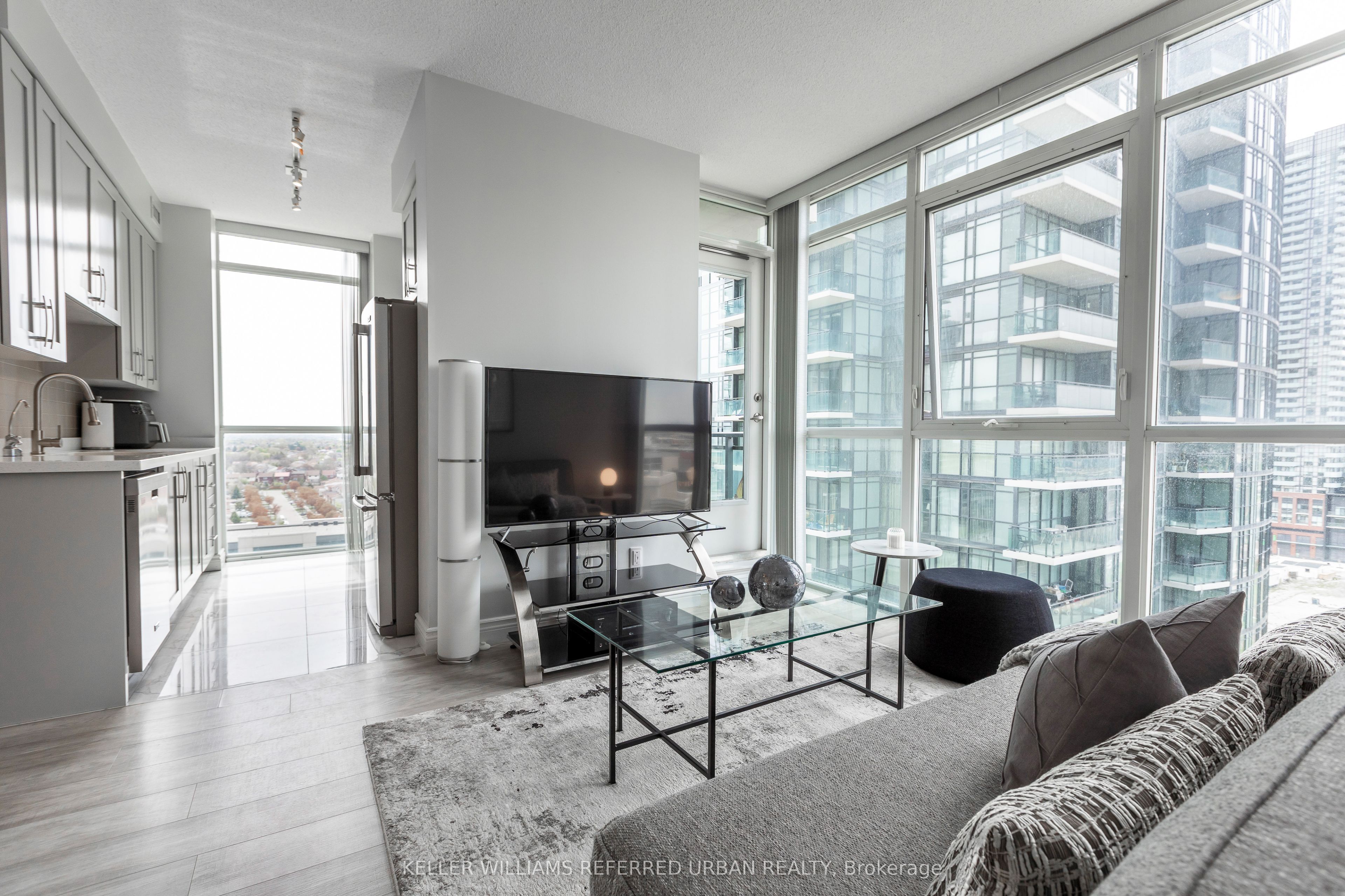 4070 Confederation Parkway 1107, Mississauga, ON L5B 0E9 photo 4