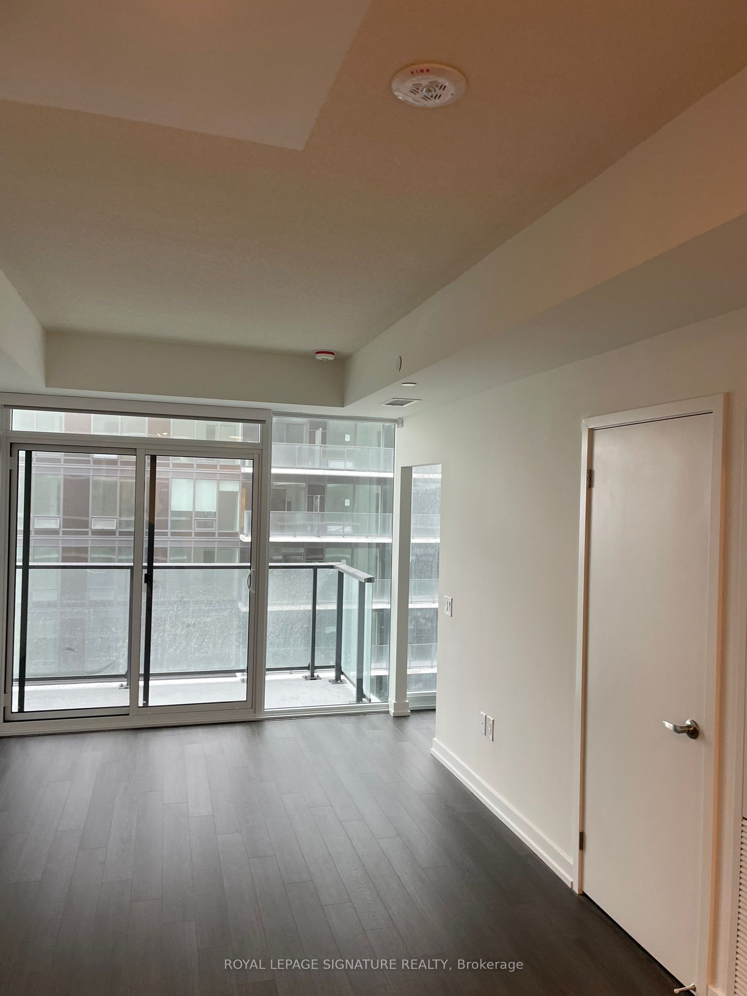 4010 Eglinton Avenue W 2216, Toronto, ON M9A 0G5 photo 4