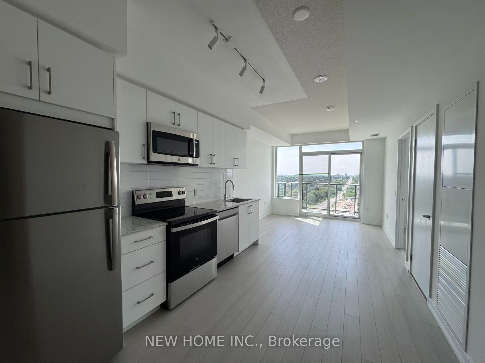 4010 Eglinton Avenue 1711, Toronto, ON M9A 0G5 photo 4
