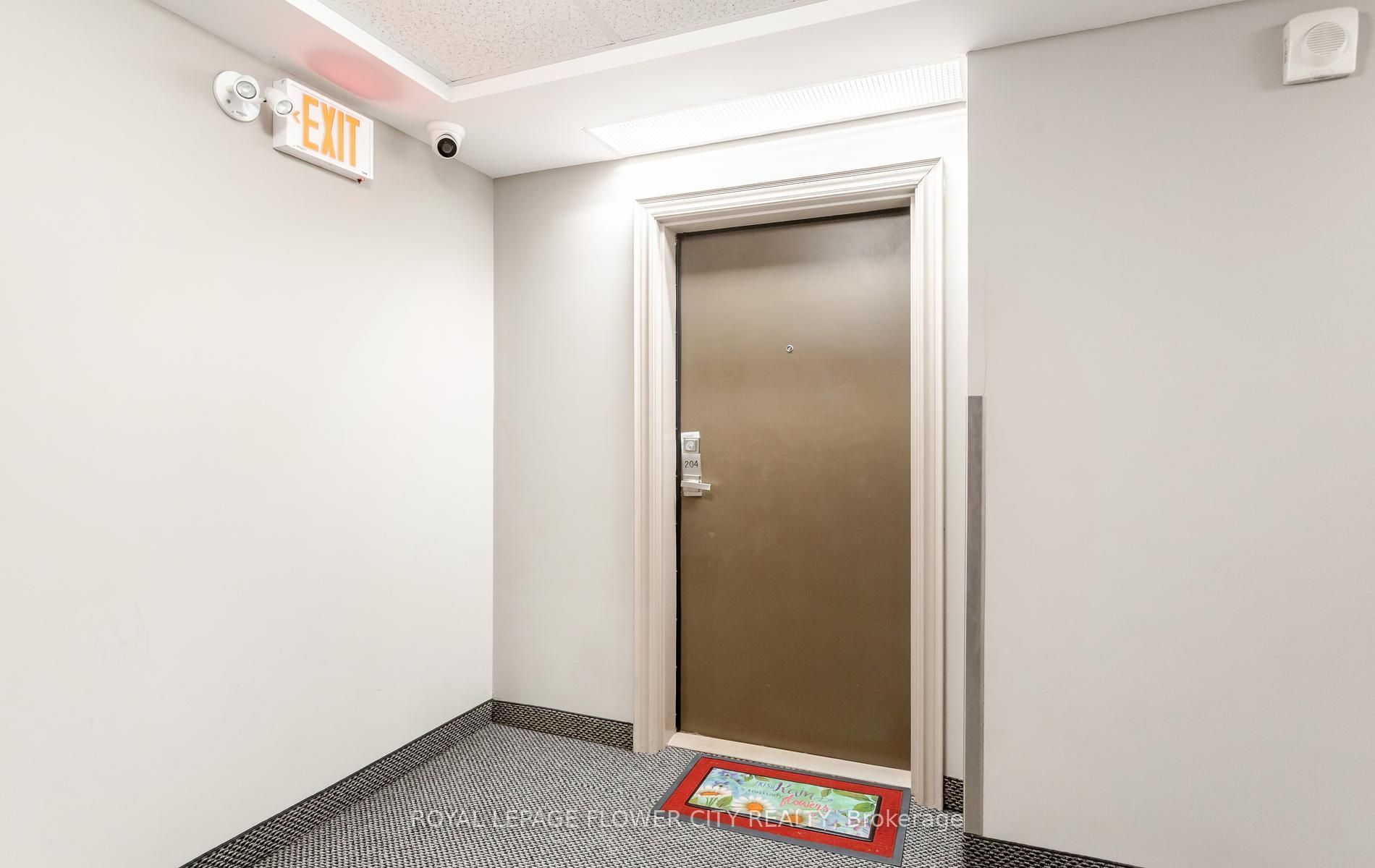 60 Baycliffe Crescent 204, Brampton, ON L7A 0Z4 photo 3