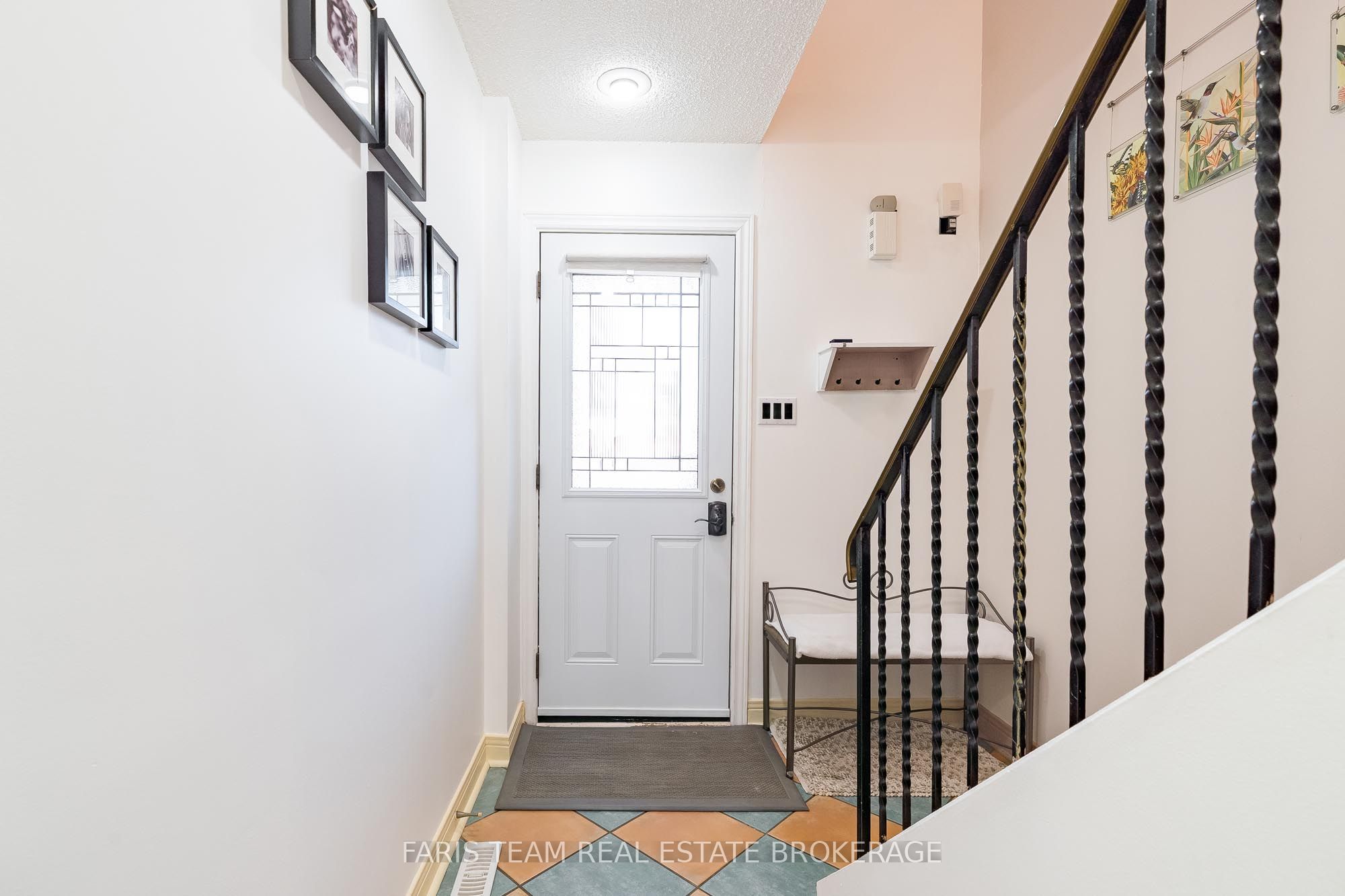 2075 Asta Drive 18, Mississauga, ON L5A 2T5 photo 5