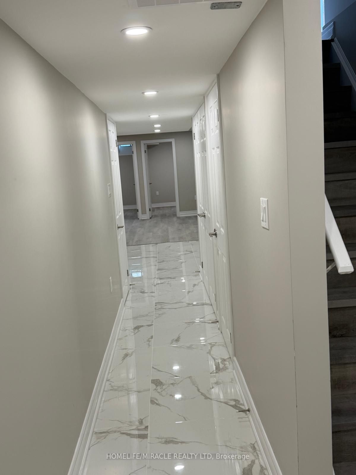 3082 Doyle Street Basement, Mississauga, ON L5M 0N1 photo 2