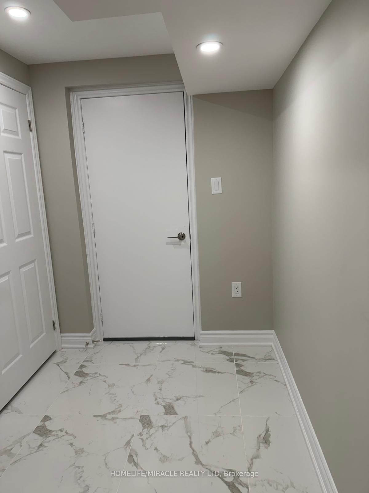 3082 Doyle Street Basement, Mississauga, ON L5M 0N1 photo 3