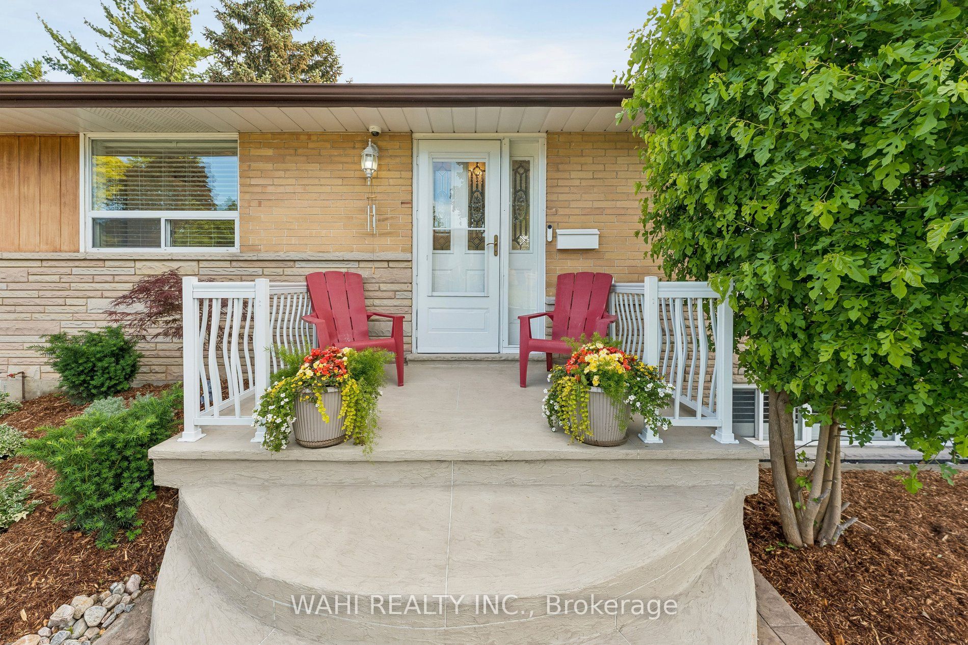 39 Nanwood Drive, Brampton, ON L6W 1L7 photo 3
