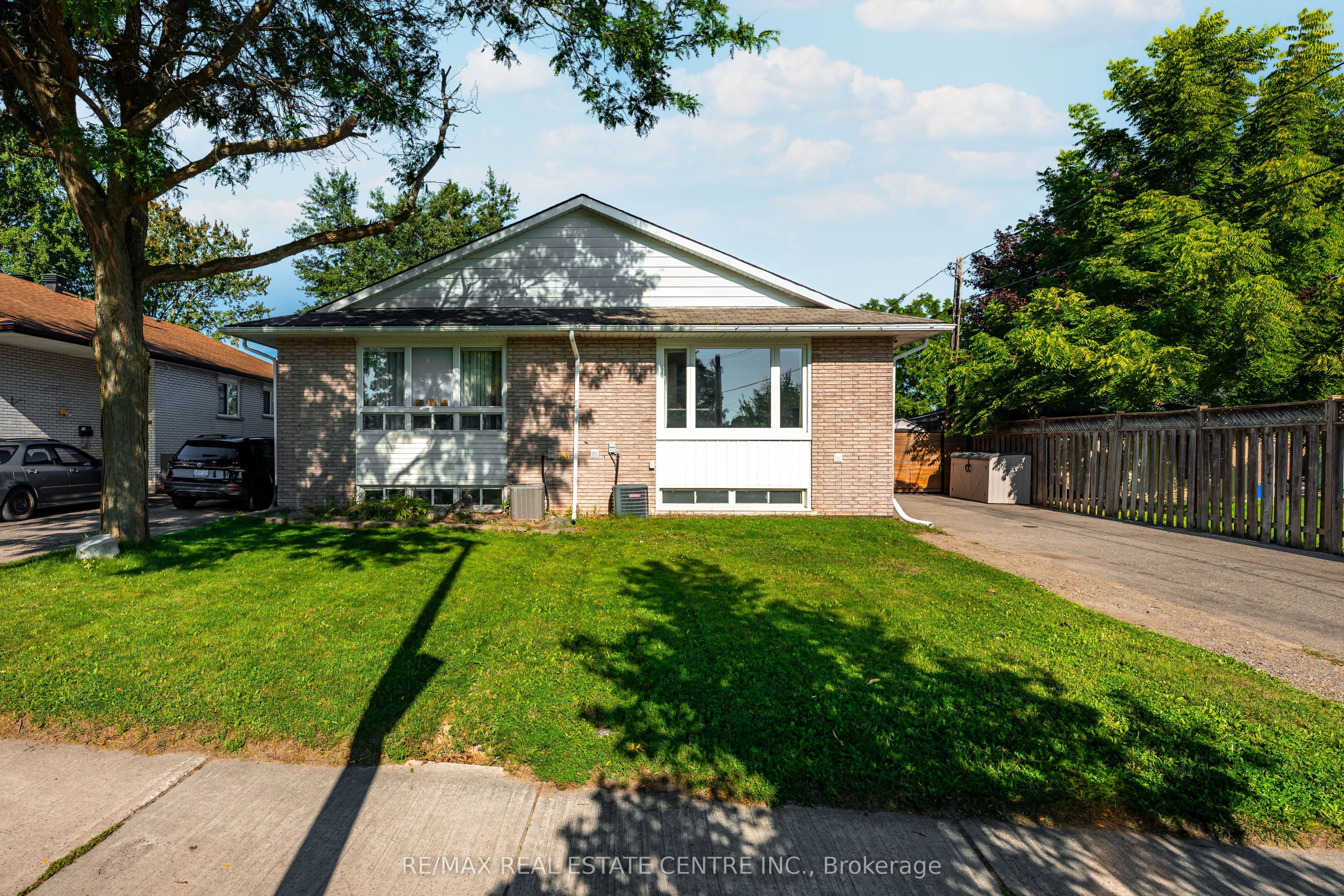 7 Madison Avenue, Orangeville, ON L9W 1R9 photo 2