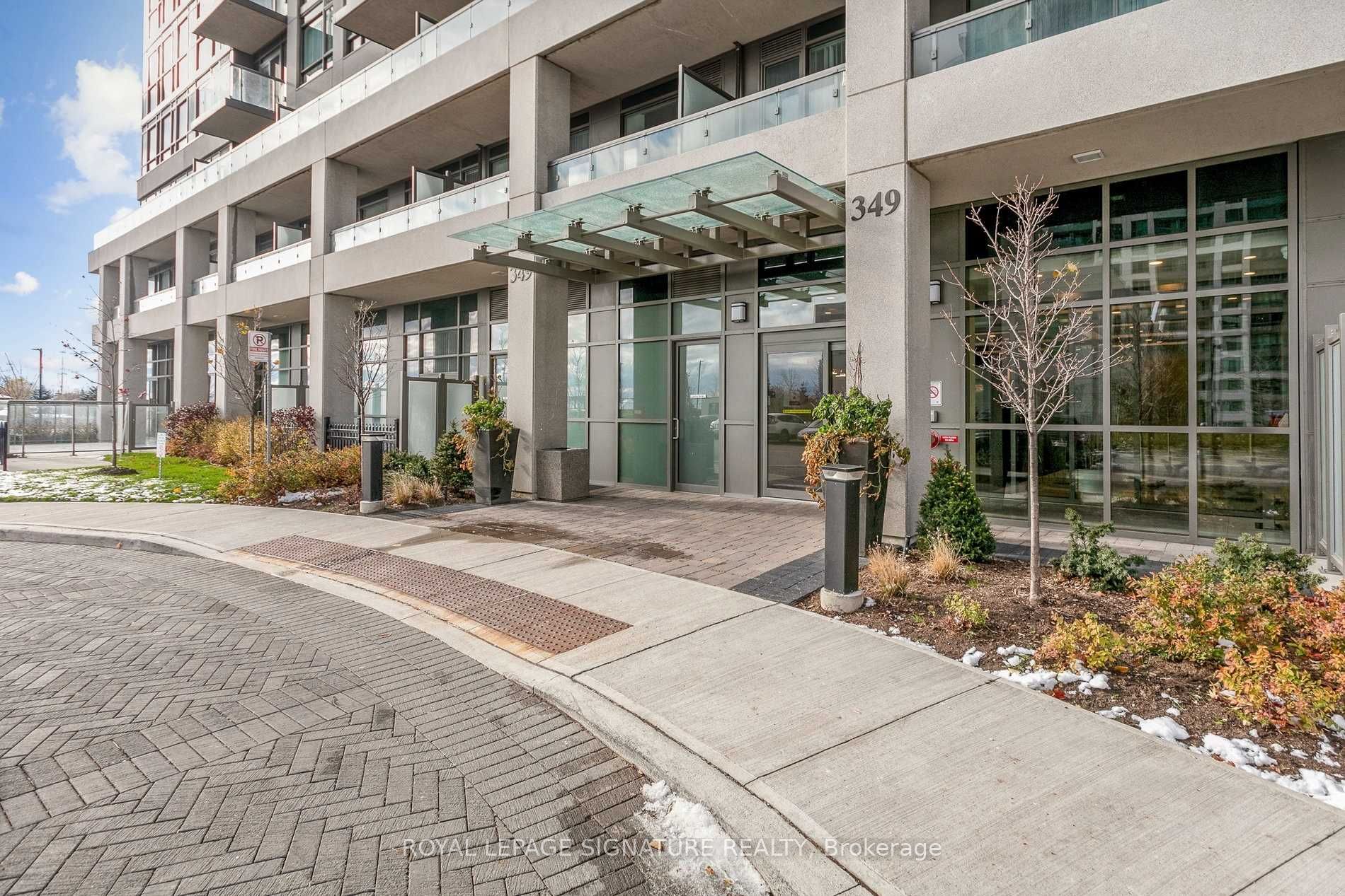 349 Rathburn Road 1509, Mississauga, ON L5B 0C8 photo 3