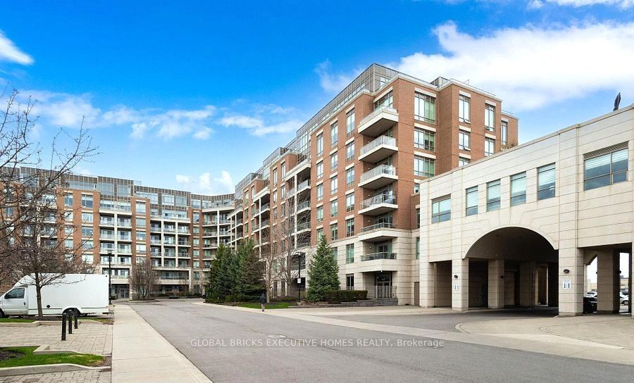 2480 Prince Michael Drive 226, Oakville, ON L6H 0H1 photo 2